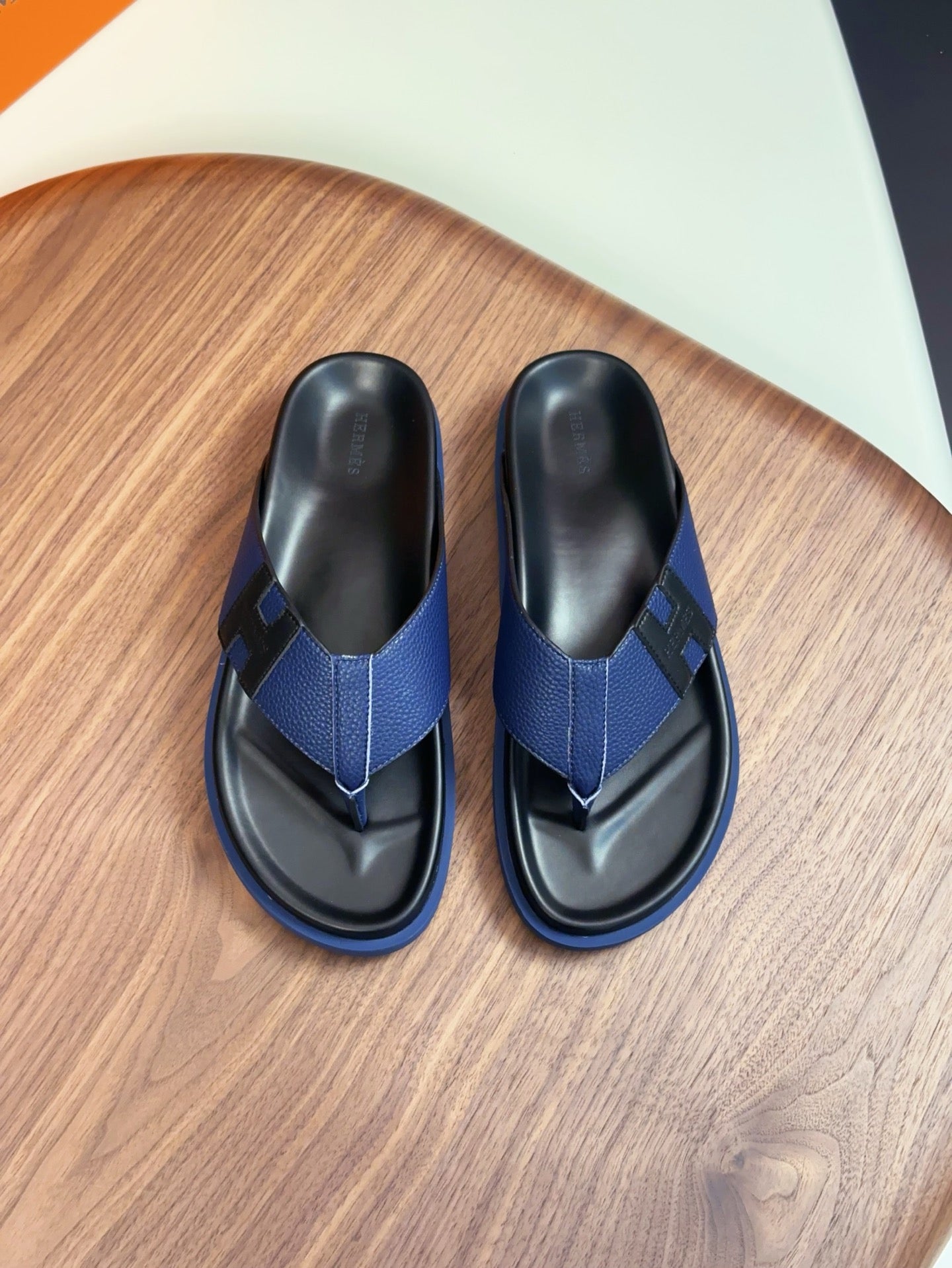 HM Men's Thong Sandals Blue Cowhide 684843