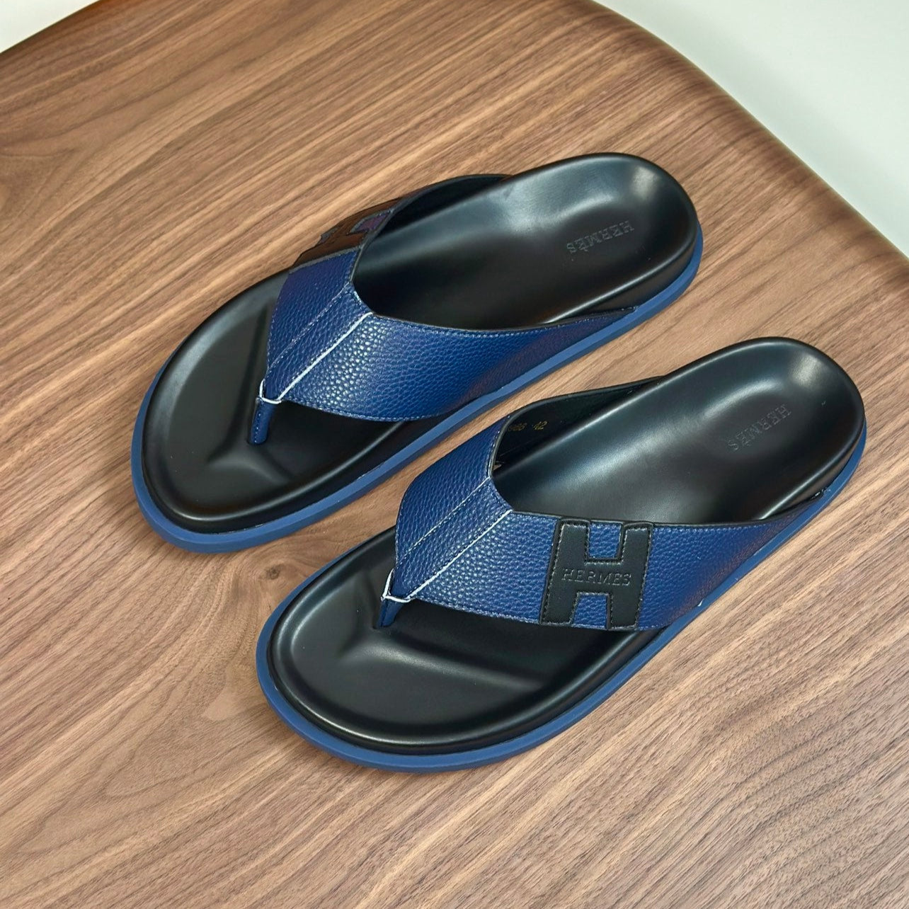 HM Men's Thong Sandals Blue Cowhide 684843