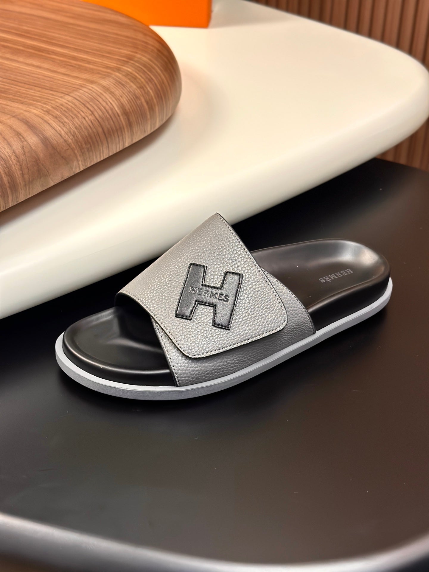 HM Men's Slide Grey Cowhide 684847