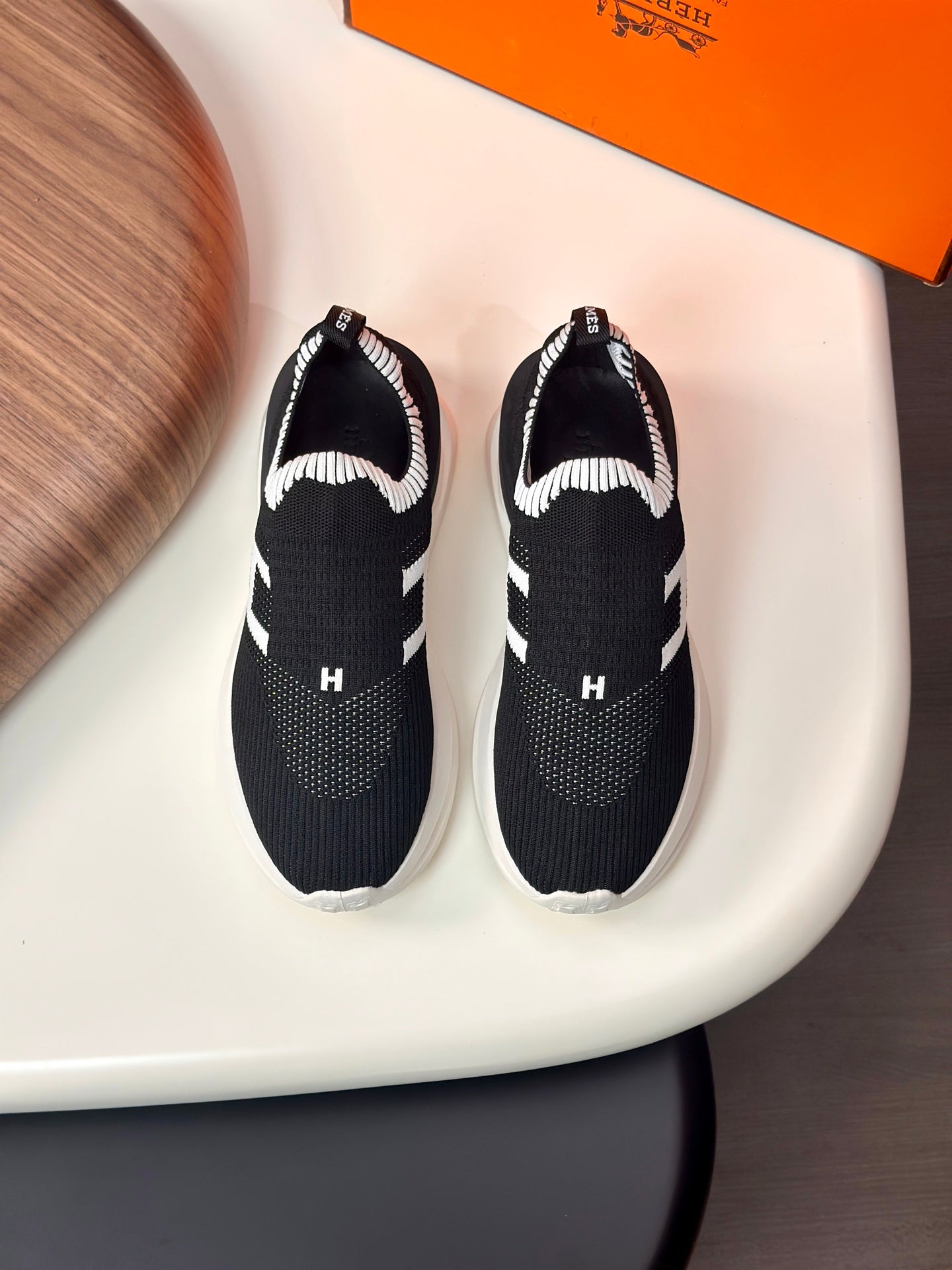 HM Men's Slip on Sneaker Black White Flyknit Fabric 690059