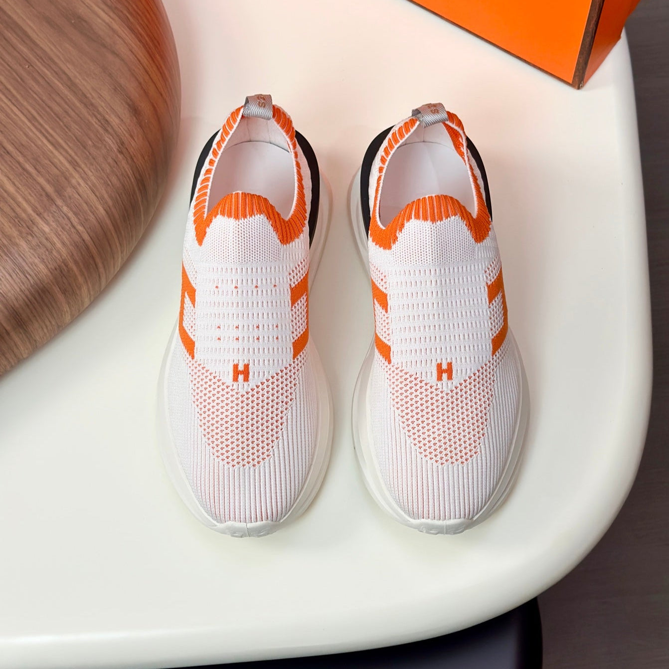 HM Men's Slip on Sneaker White Orange Flyknit Fabric 690061