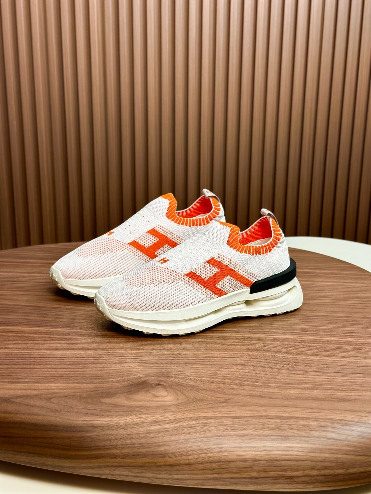 HM Men's Slip on Sneaker White Orange Flyknit Fabric 690061