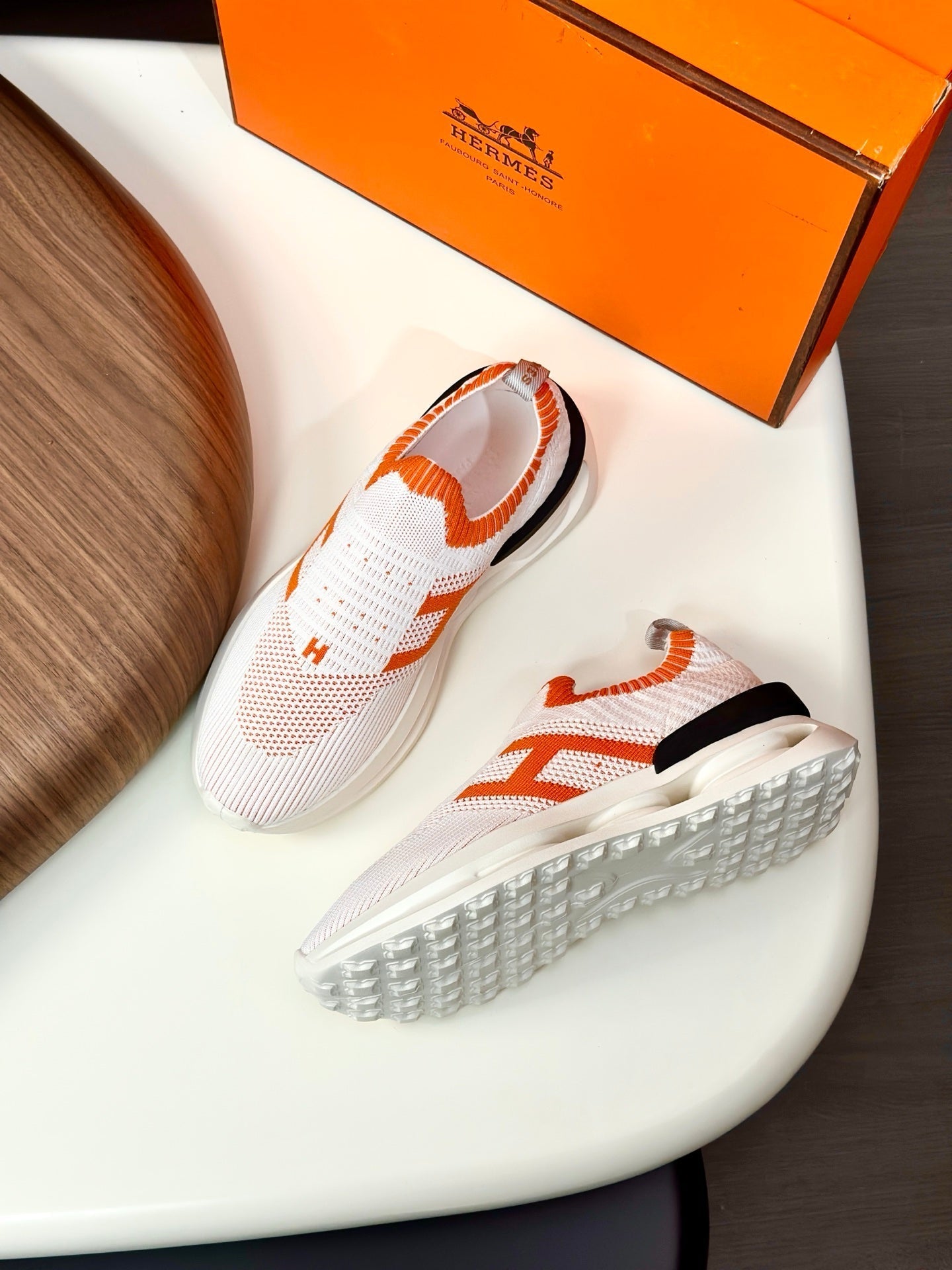 HM Men's Slip on Sneaker White Orange Flyknit Fabric 690061