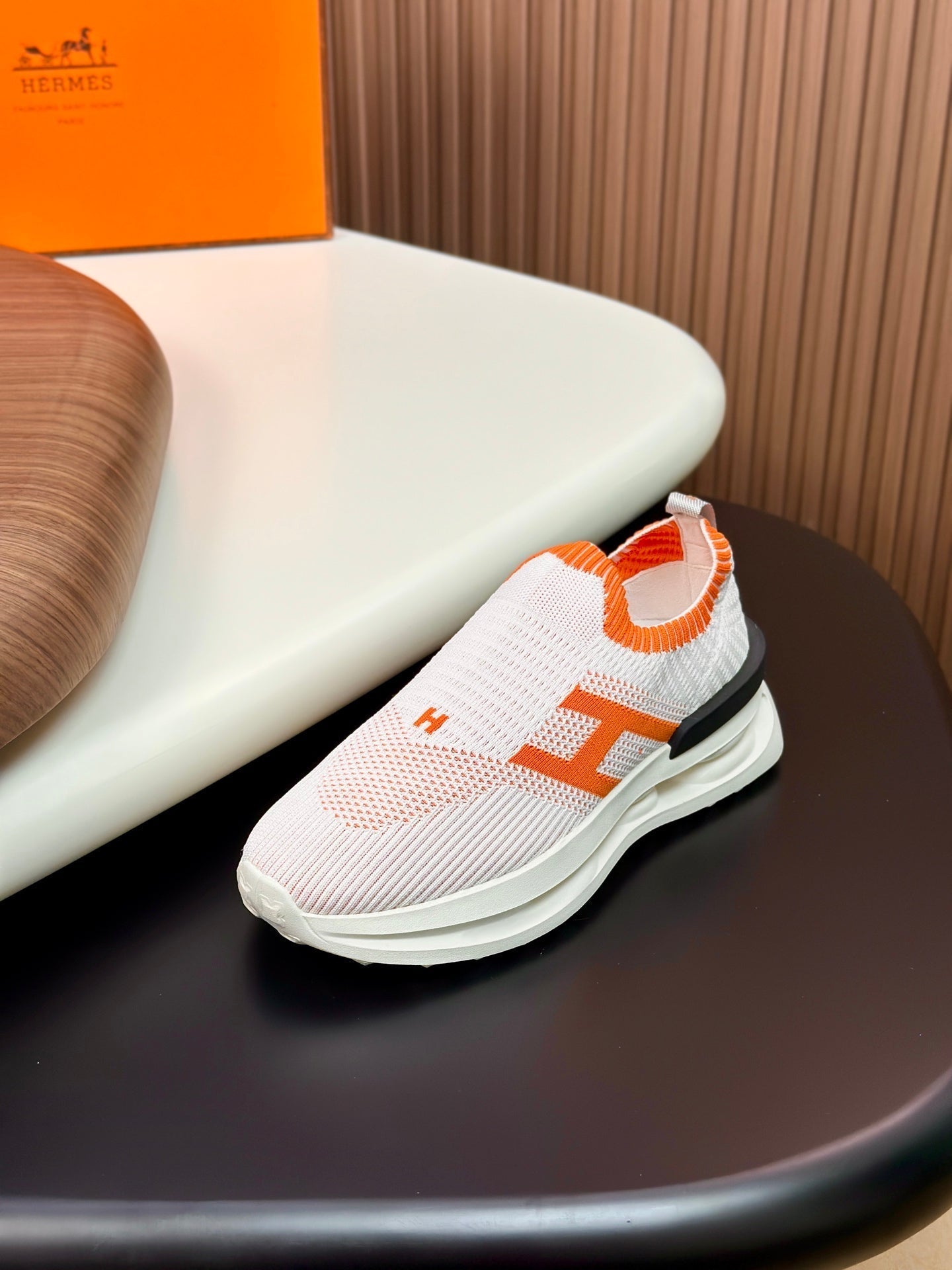 HM Men's Slip on Sneaker White Orange Flyknit Fabric 690061