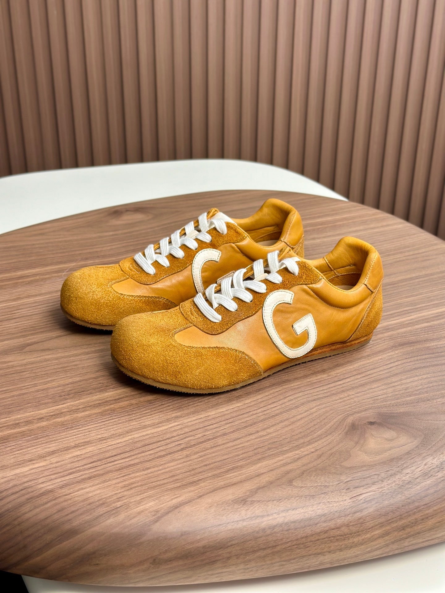 GG Men's 25 Sneaker Yellow Suede Cowhide 723953