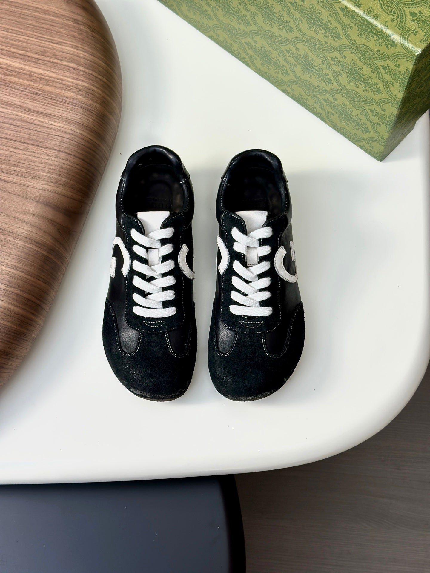 GG Men's 25 Sneaker Black Suede Cowhide 723955