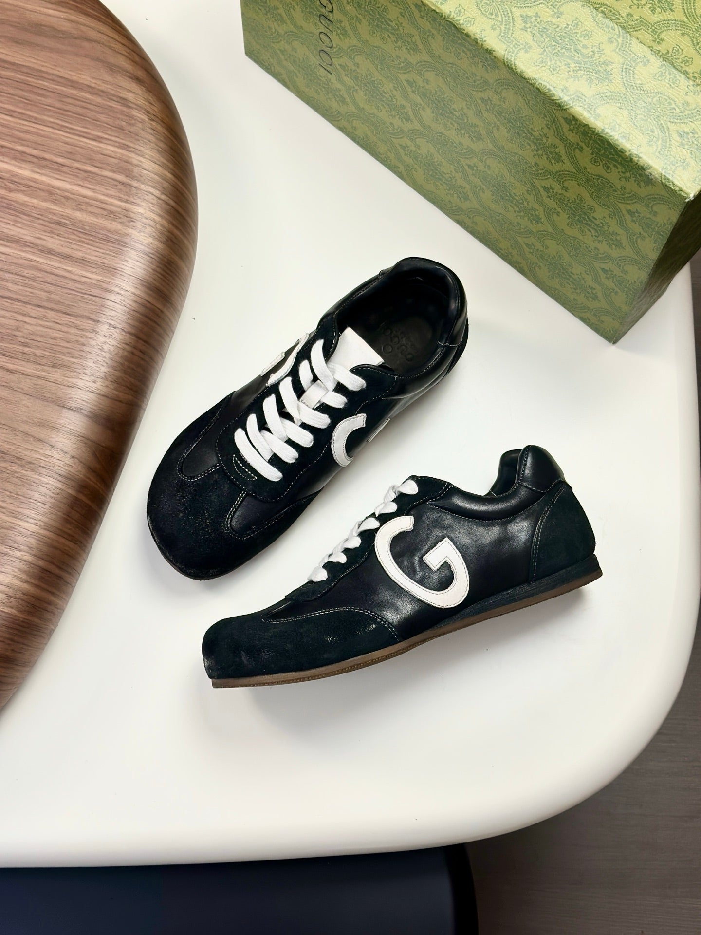 GG Men's 25 Sneaker Black Suede Cowhide 723955