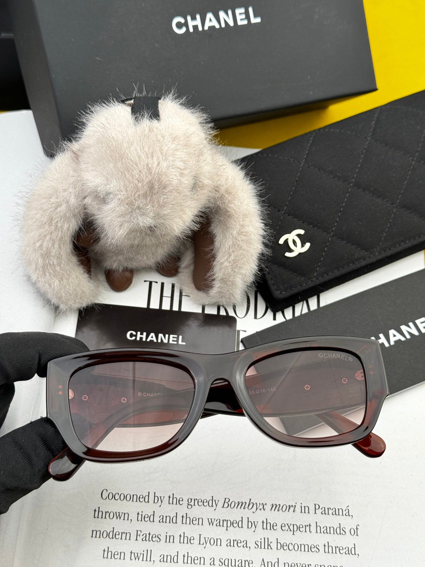 Chanel Sunglasses 558378
