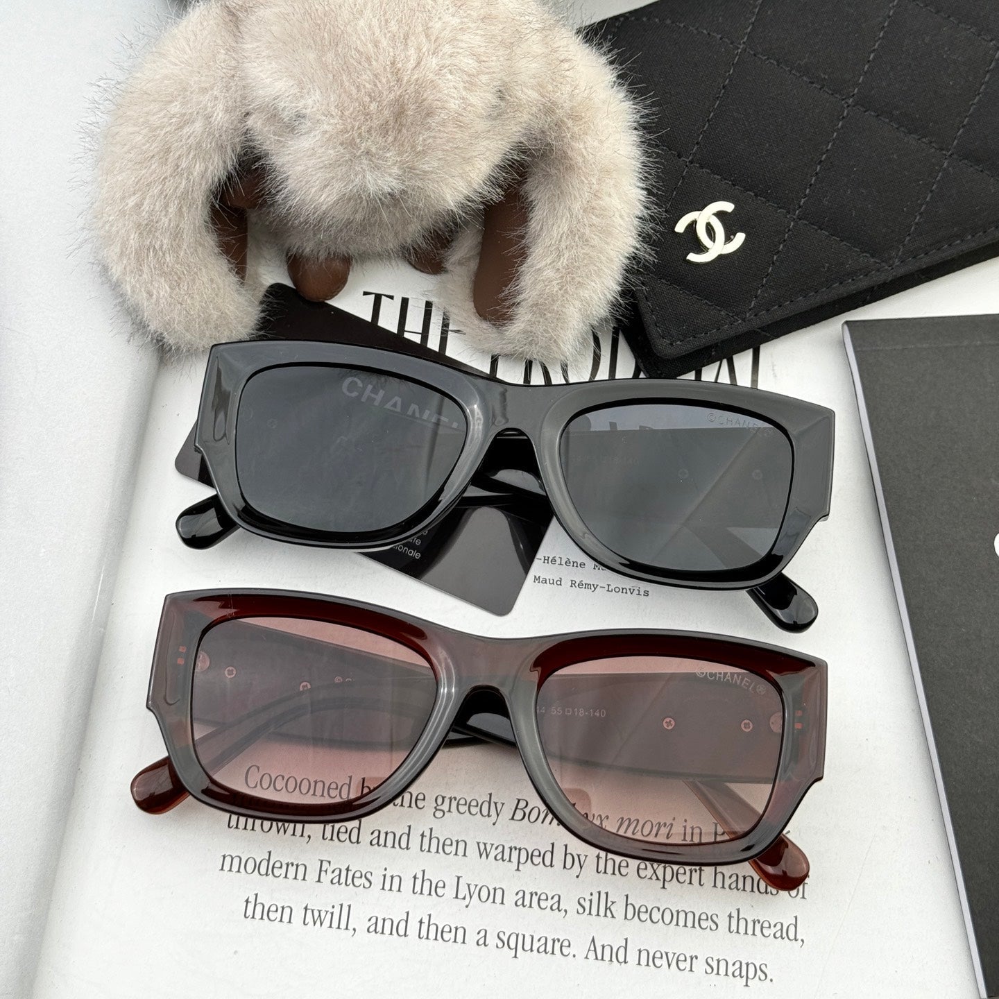 Chanel Sunglasses 558378