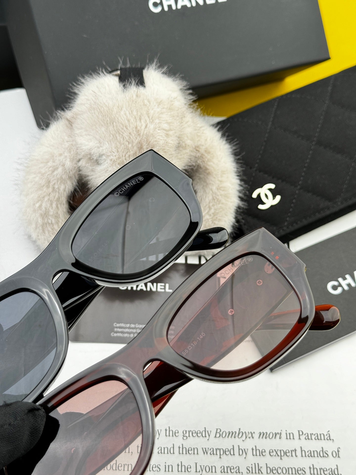 Chanel Sunglasses 558378