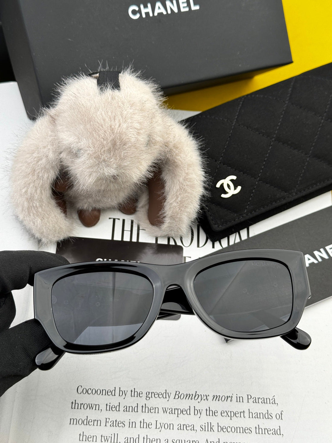 Chanel Sunglasses 558378