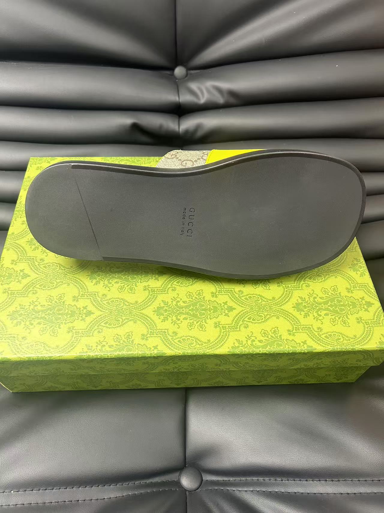 GG Men's 25 Slide Yellow Brown Calfskin 540252