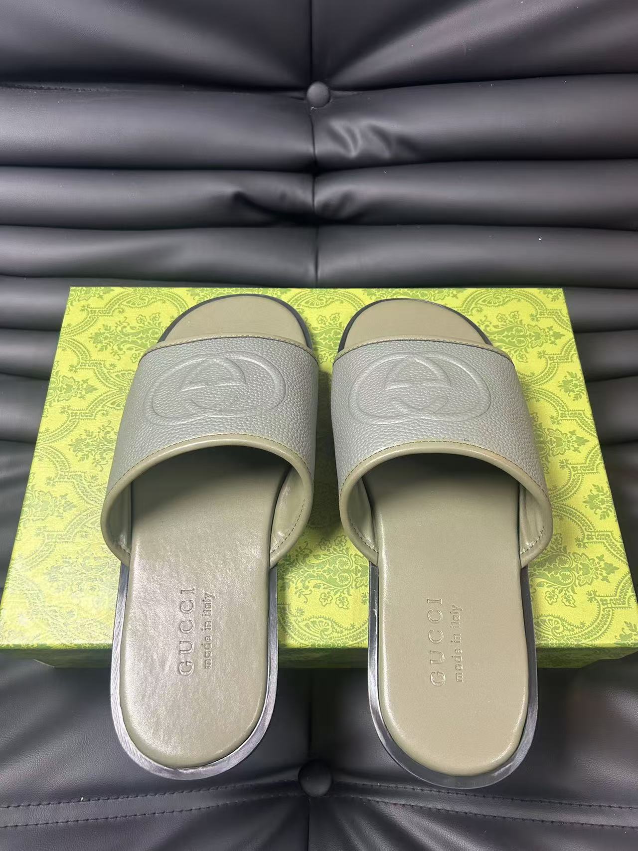 GG Men's 25 Monogram Slide Grey Calfskin 540248