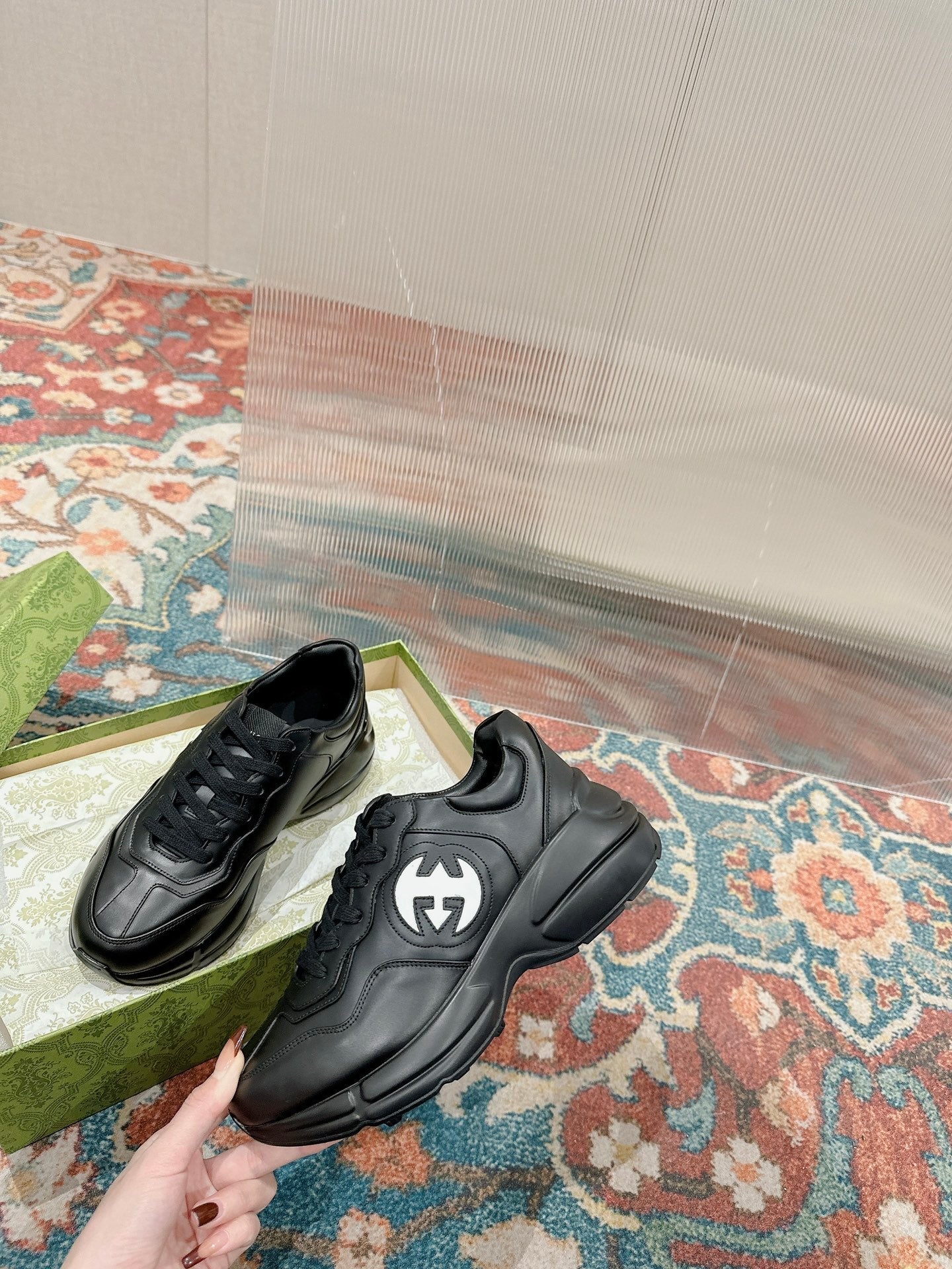 GG RHYTON TRAINER BLACK CALFSKIN WITH WHITE LOGO