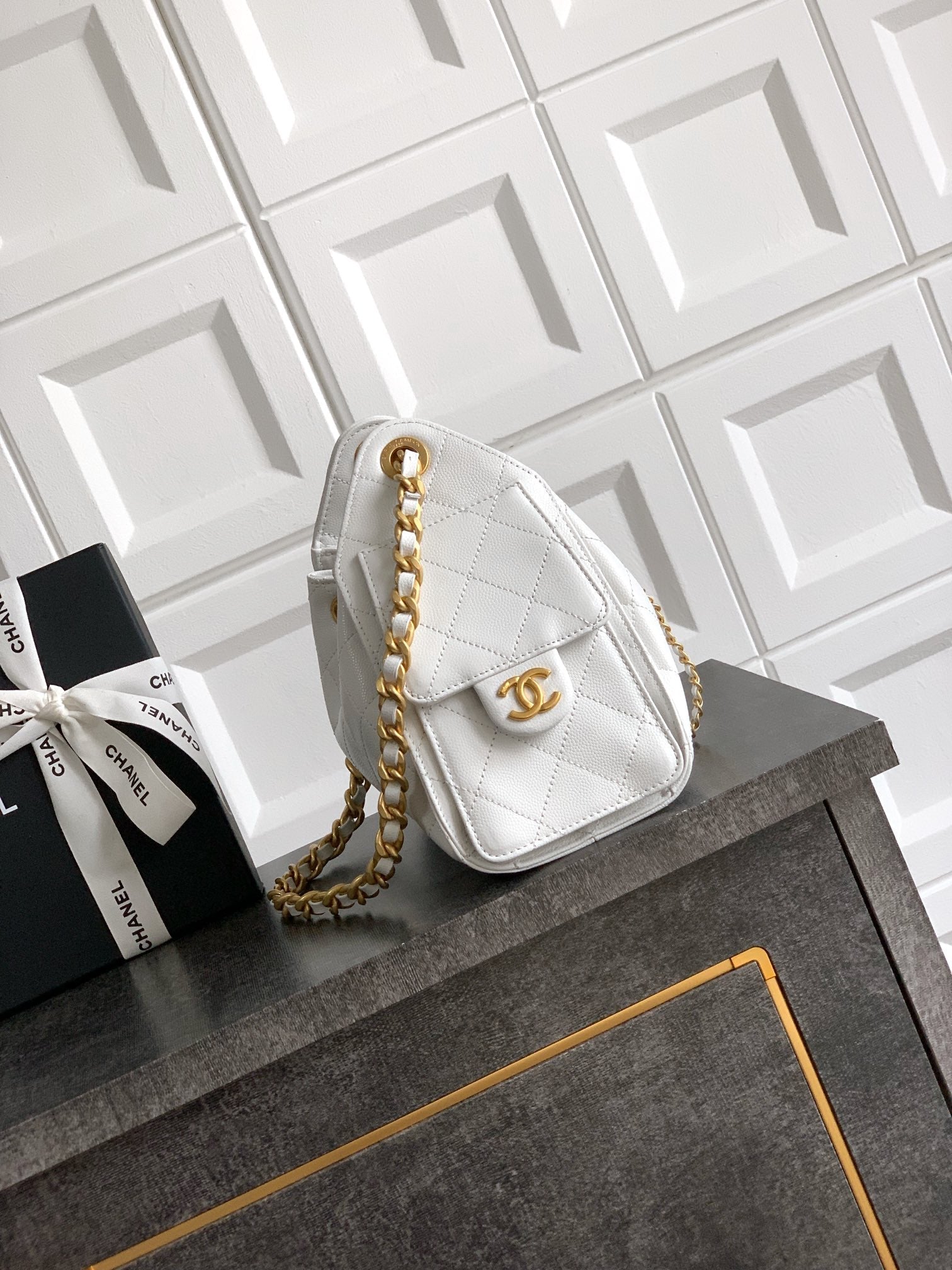 CC 25C Hobo Bags 20cm White Grained Calfskin