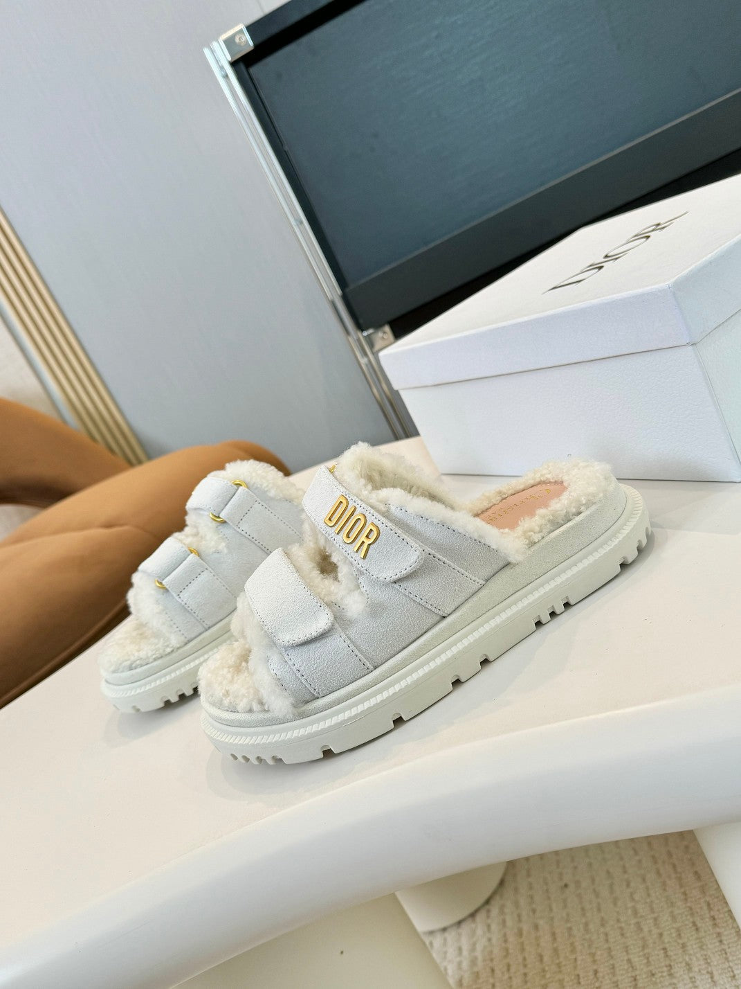 CD Dioract Slide White Suede And Fleece Lining