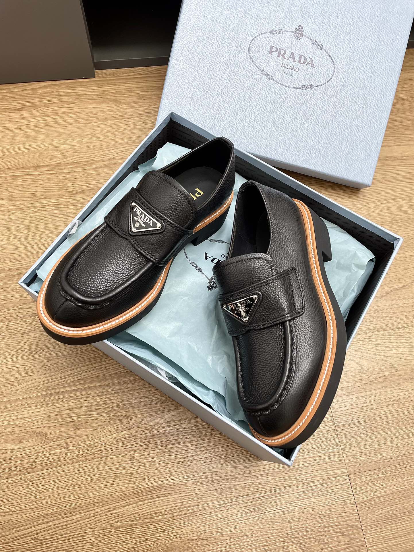 PRA CHOCOLATE BRUSHED LOAFERS BLACK CALFSKIN