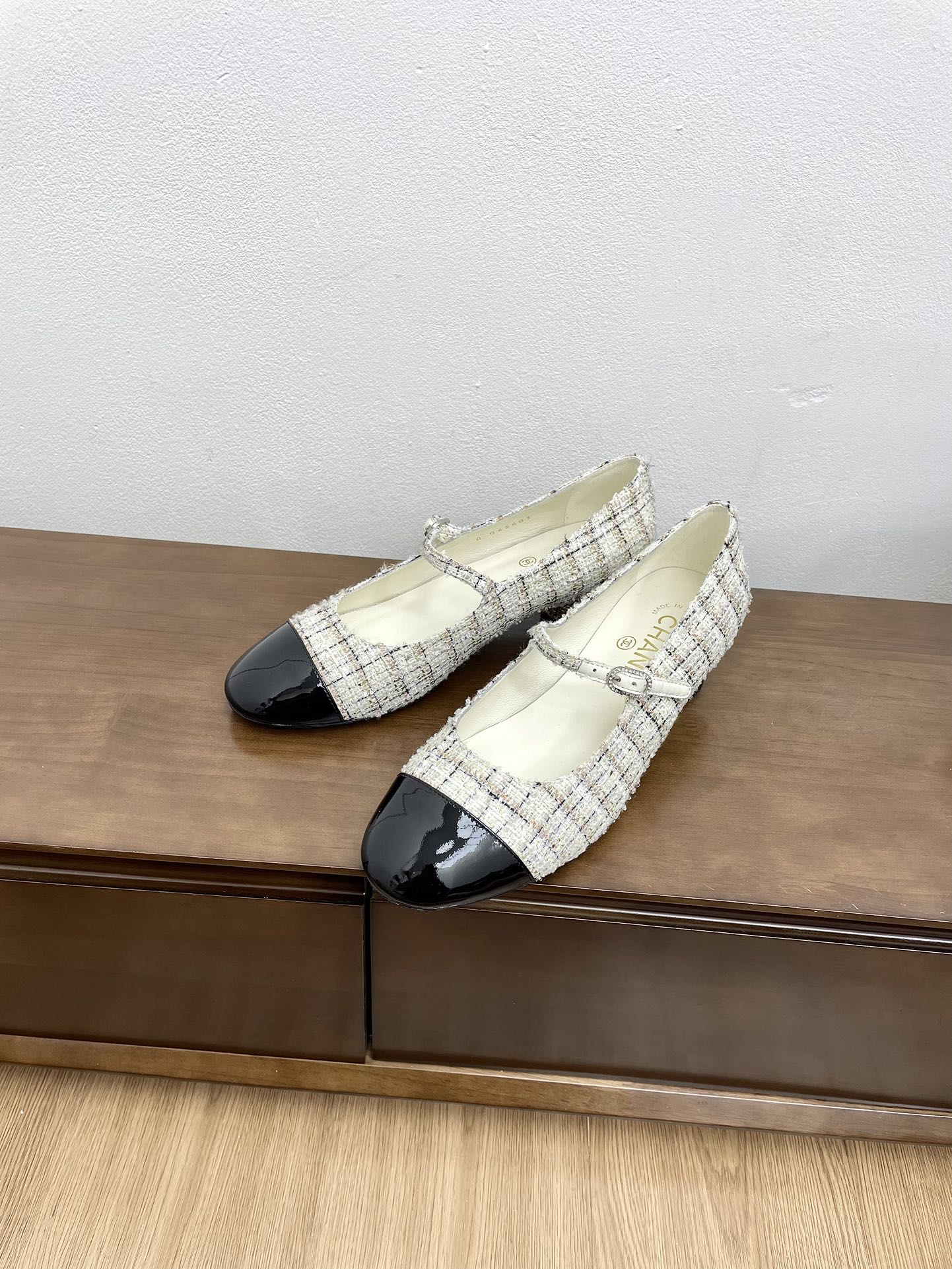 CC Mary Jane White Tweed Farbic And Cowhide