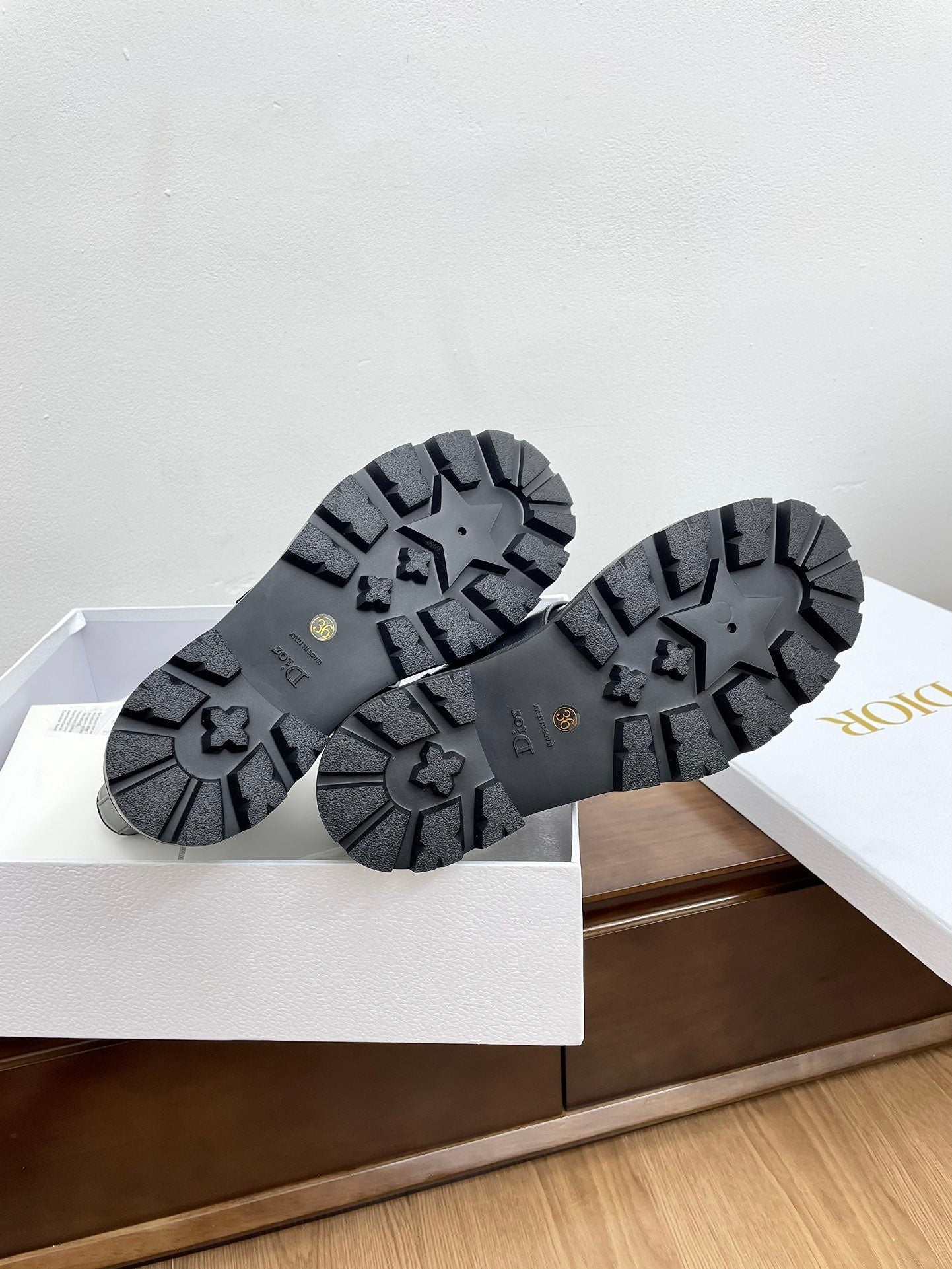 CD D-Quest Ankle Boot 40mm Plain Black Calfskin