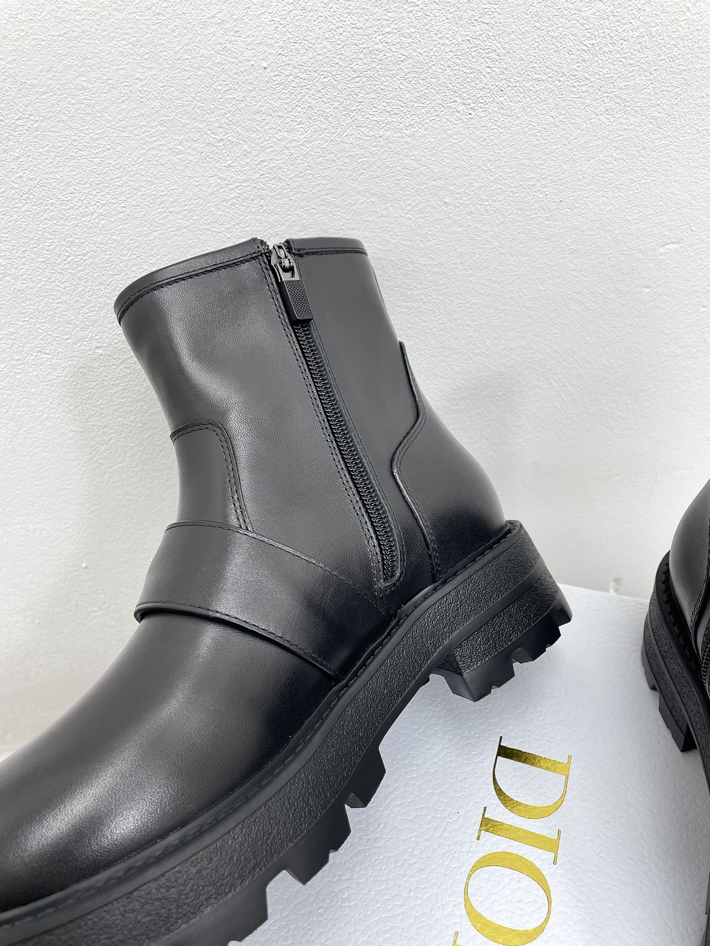 CD D-Quest Ankle Boot 40mm Plain Black Calfskin