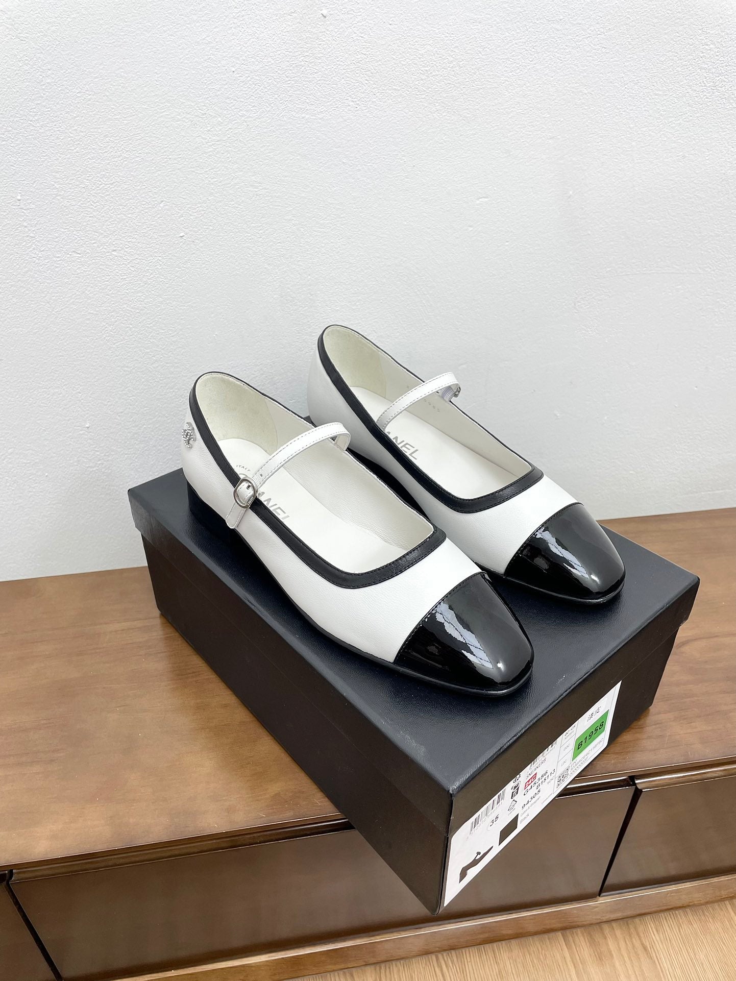 CC Mary Jane White Calfskin