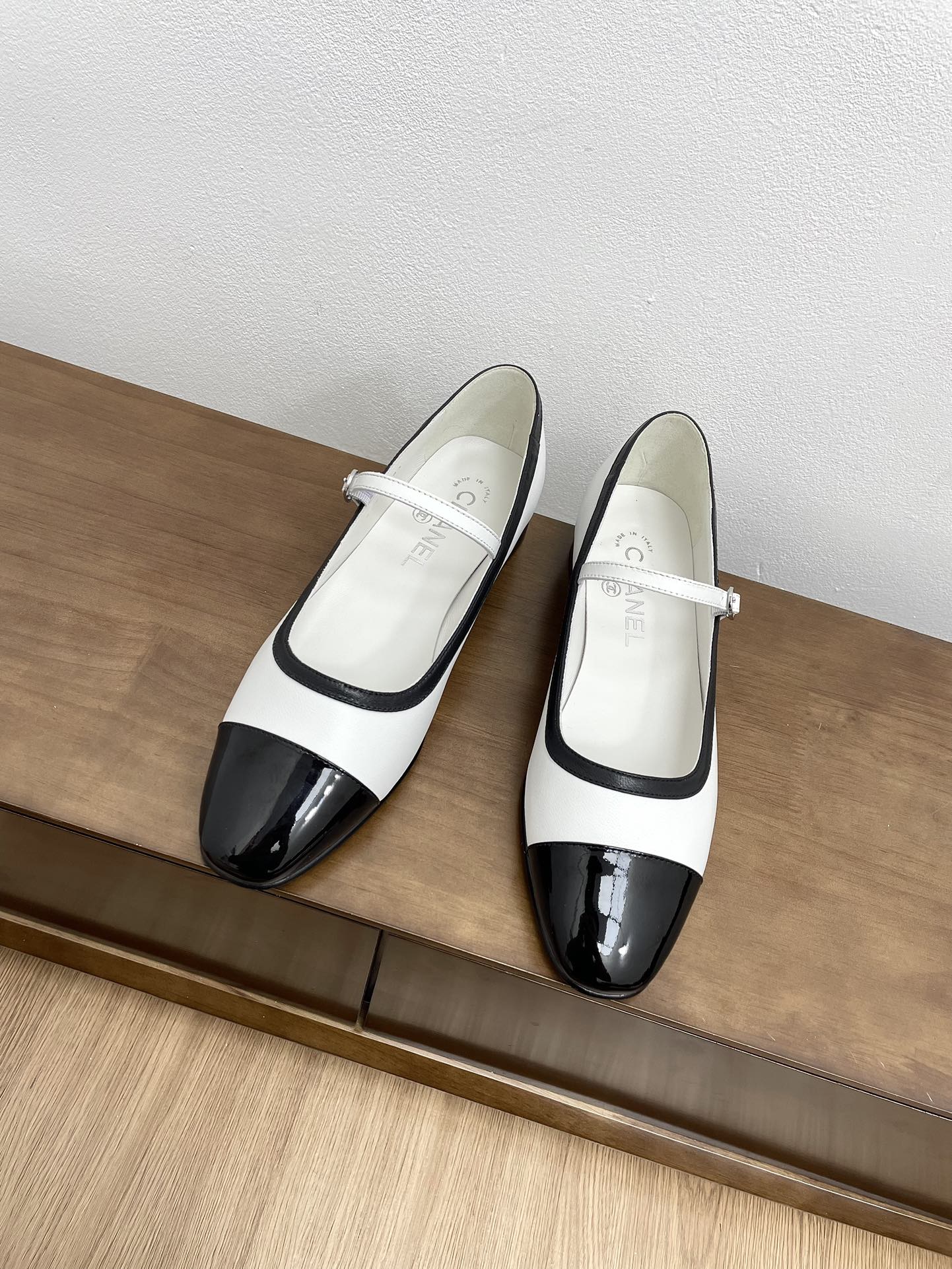 CC Mary Jane White Calfskin