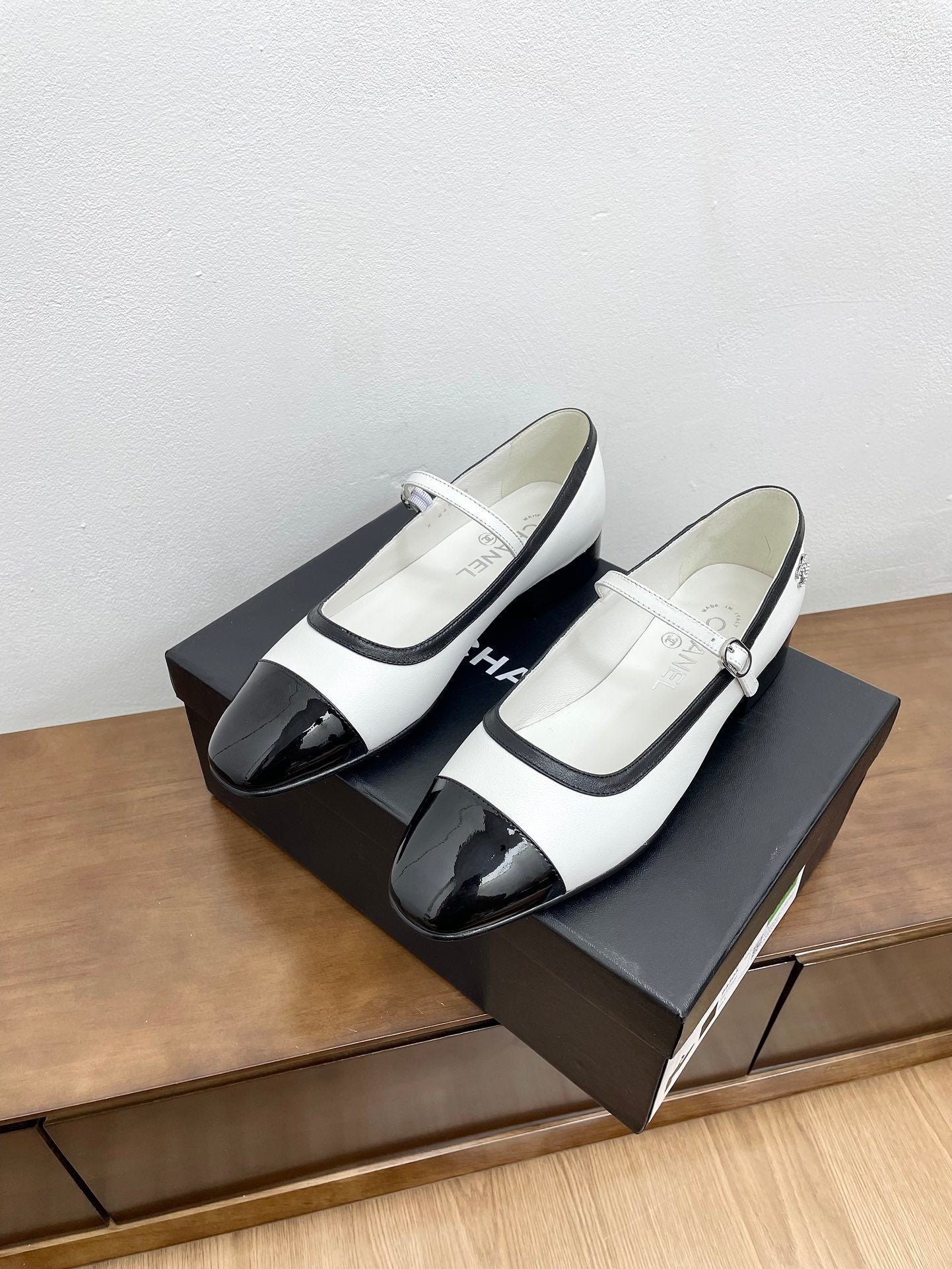 CC Mary Jane White Calfskin