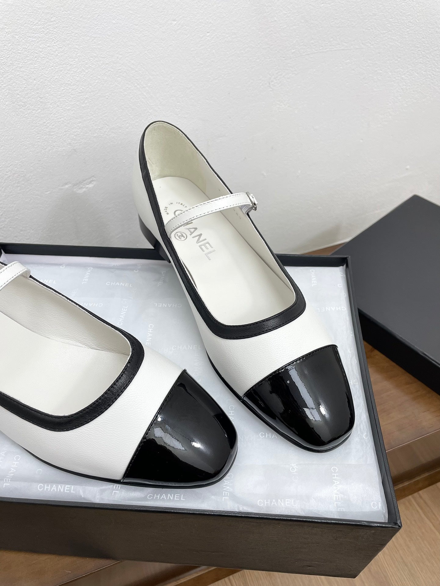 CC Mary Jane White Calfskin