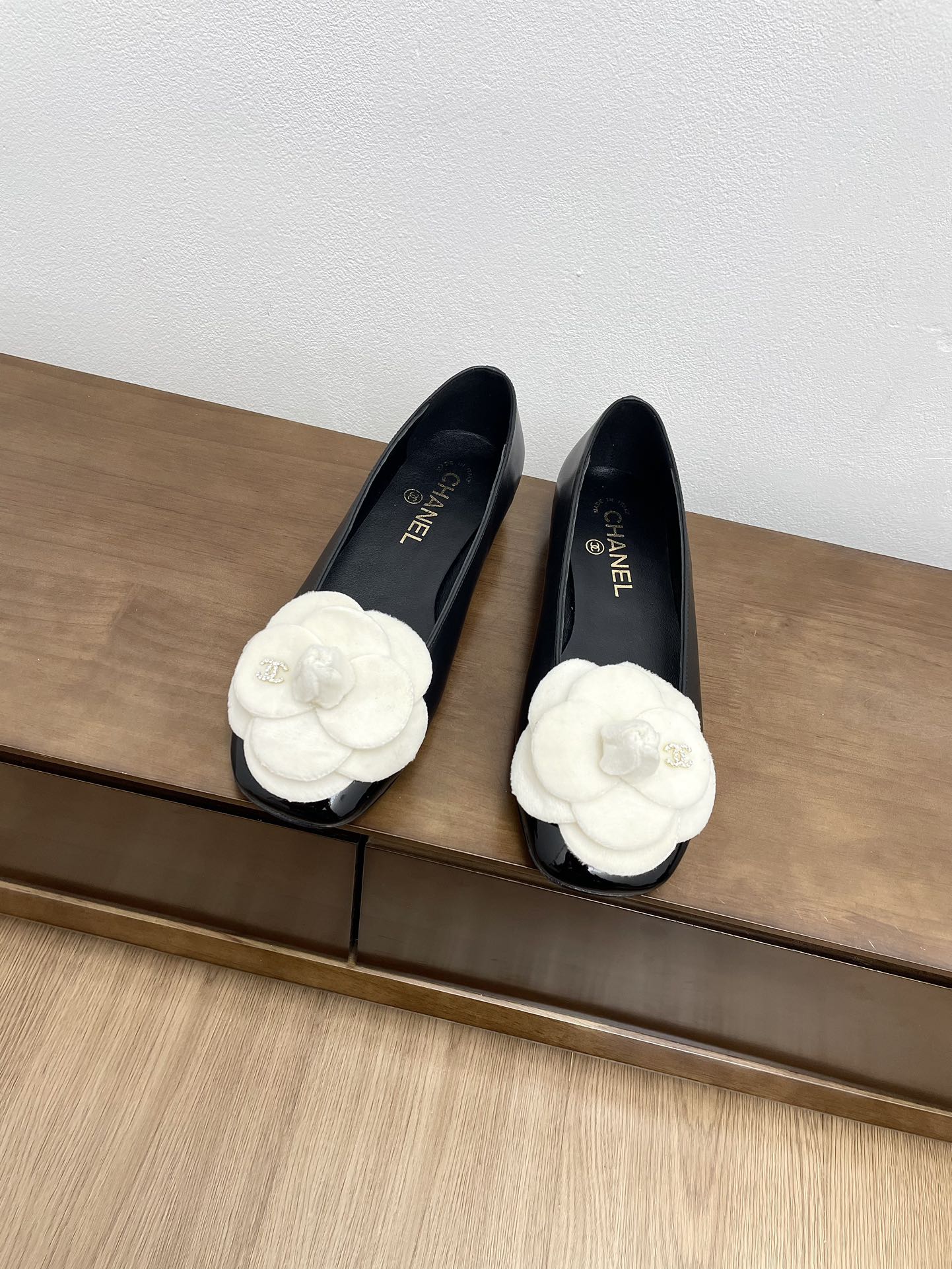CC Ballet Flats Black With Camellia White Lambskin