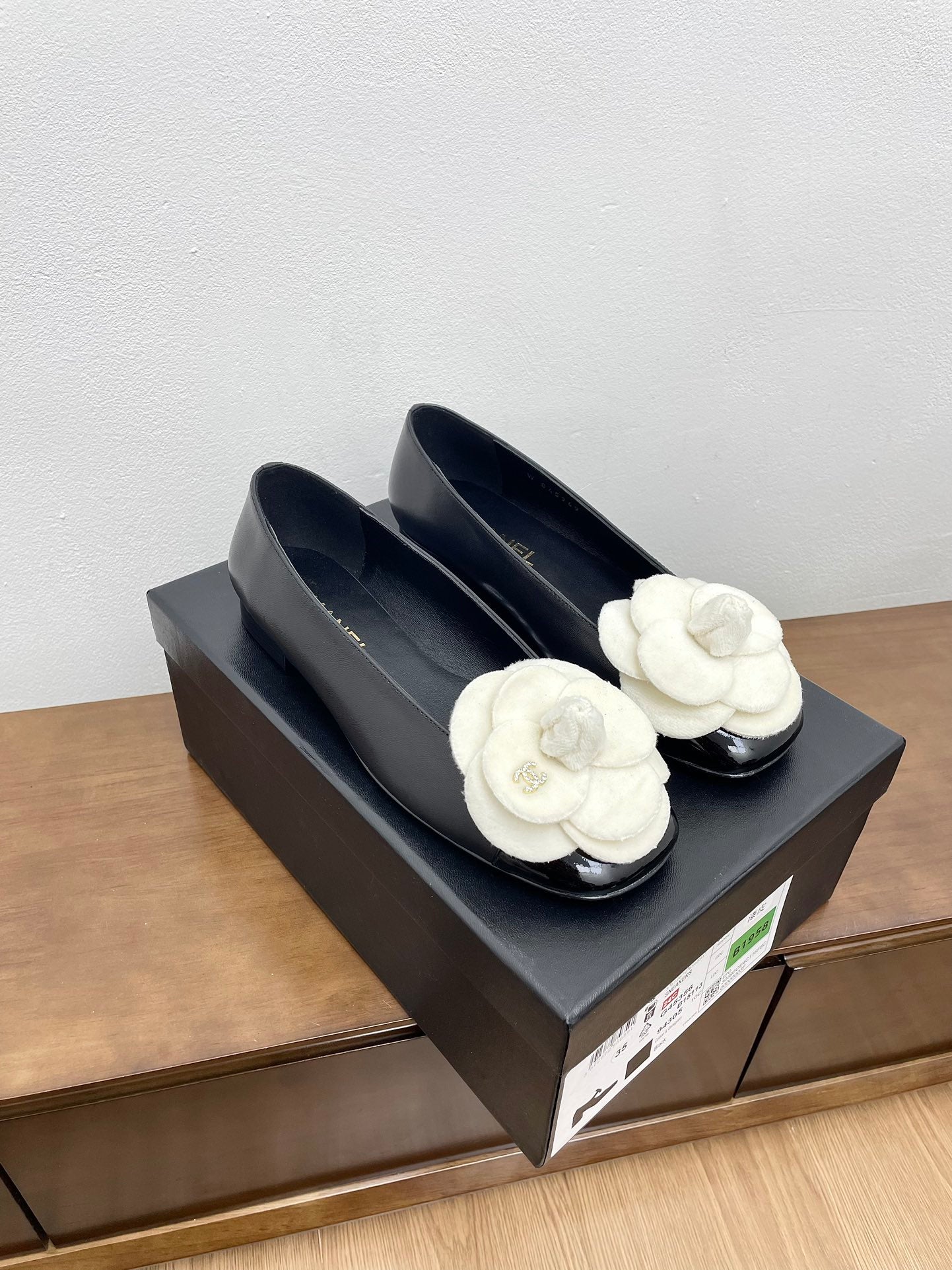 CC Ballet Flats Black With Camellia White Lambskin