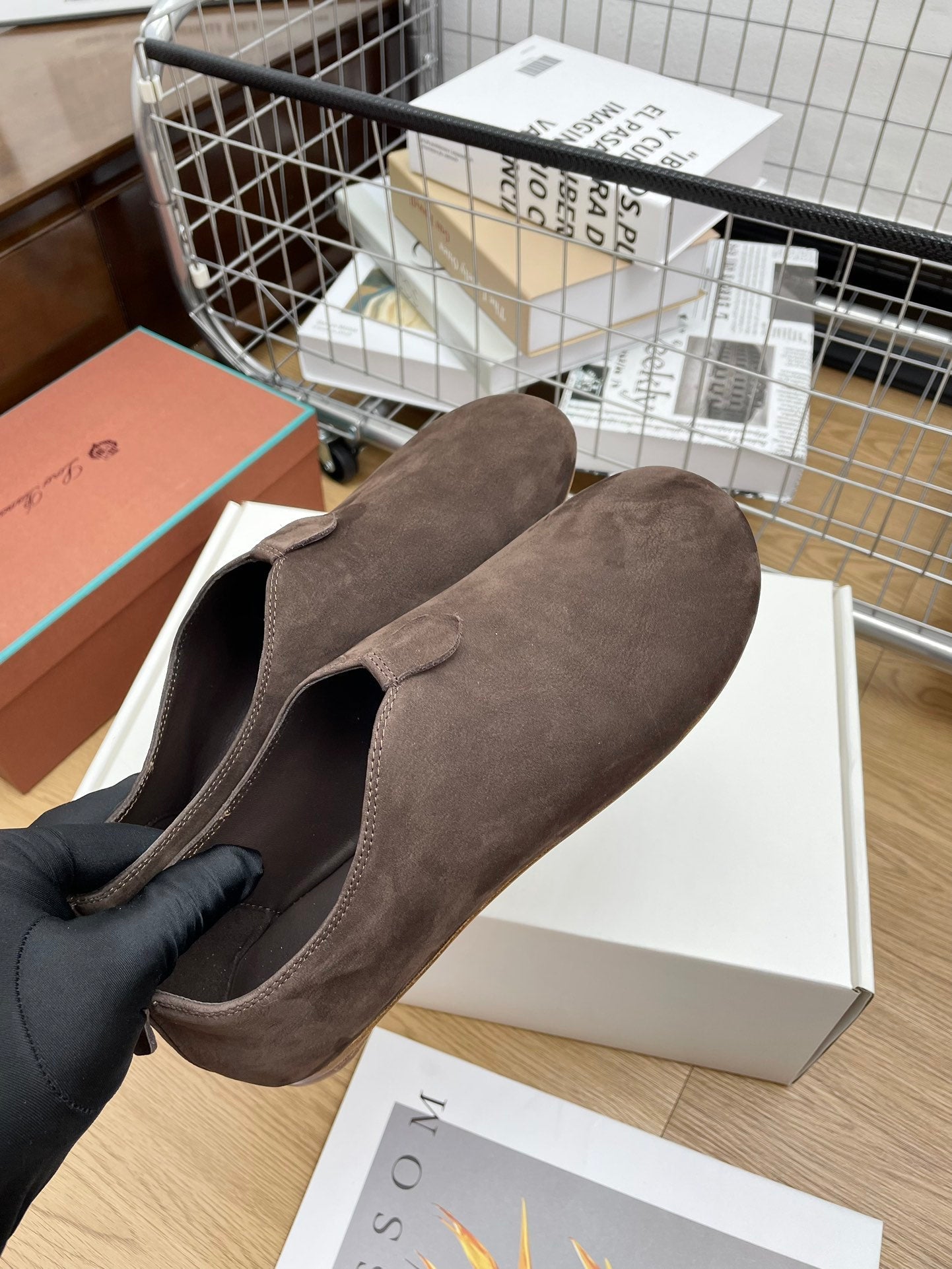 LP Floaty Flat Earth Brown Suede 989981