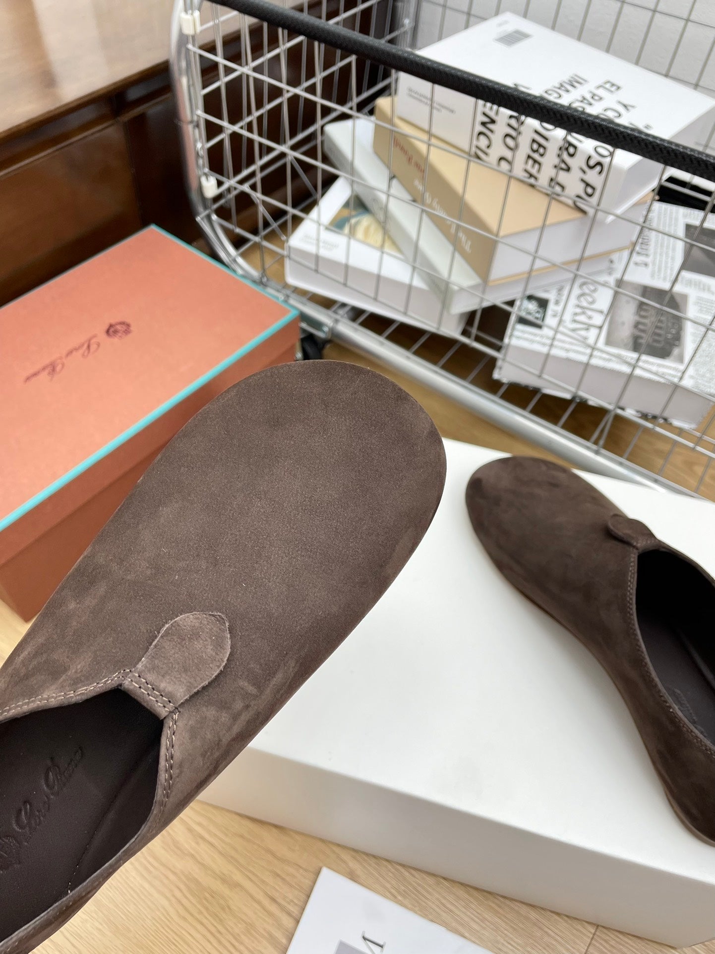 LP Floaty Flat Earth Brown Suede 989981