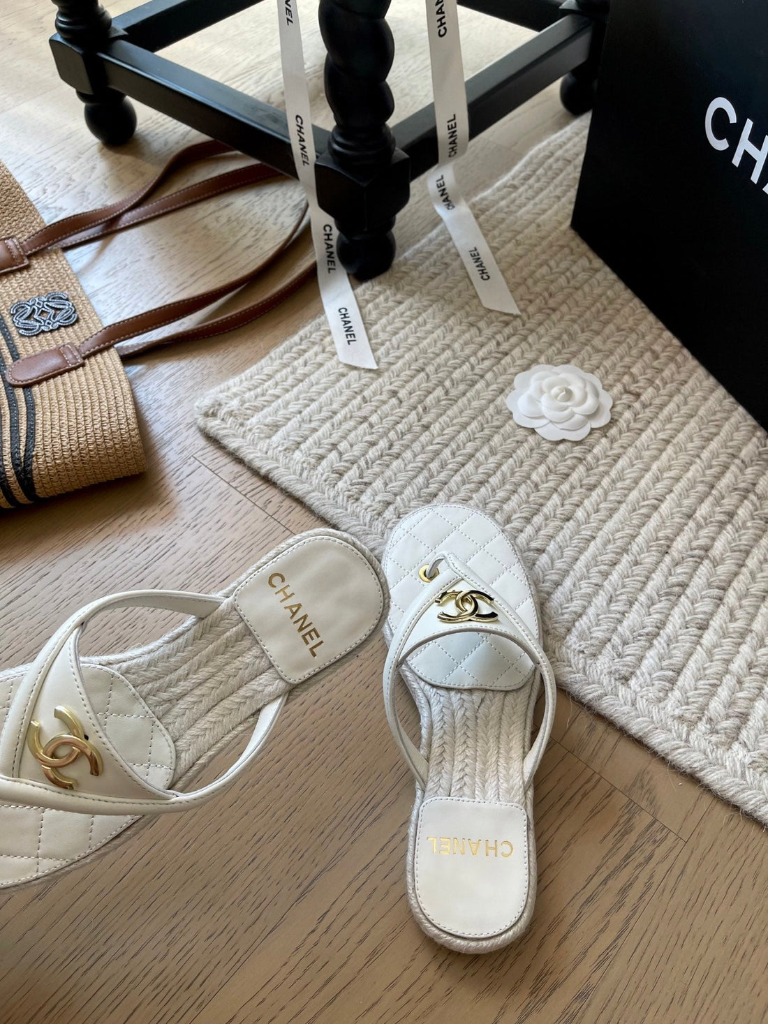 CC 25 Flip Flop Sandals White Calfskin Espadrilles