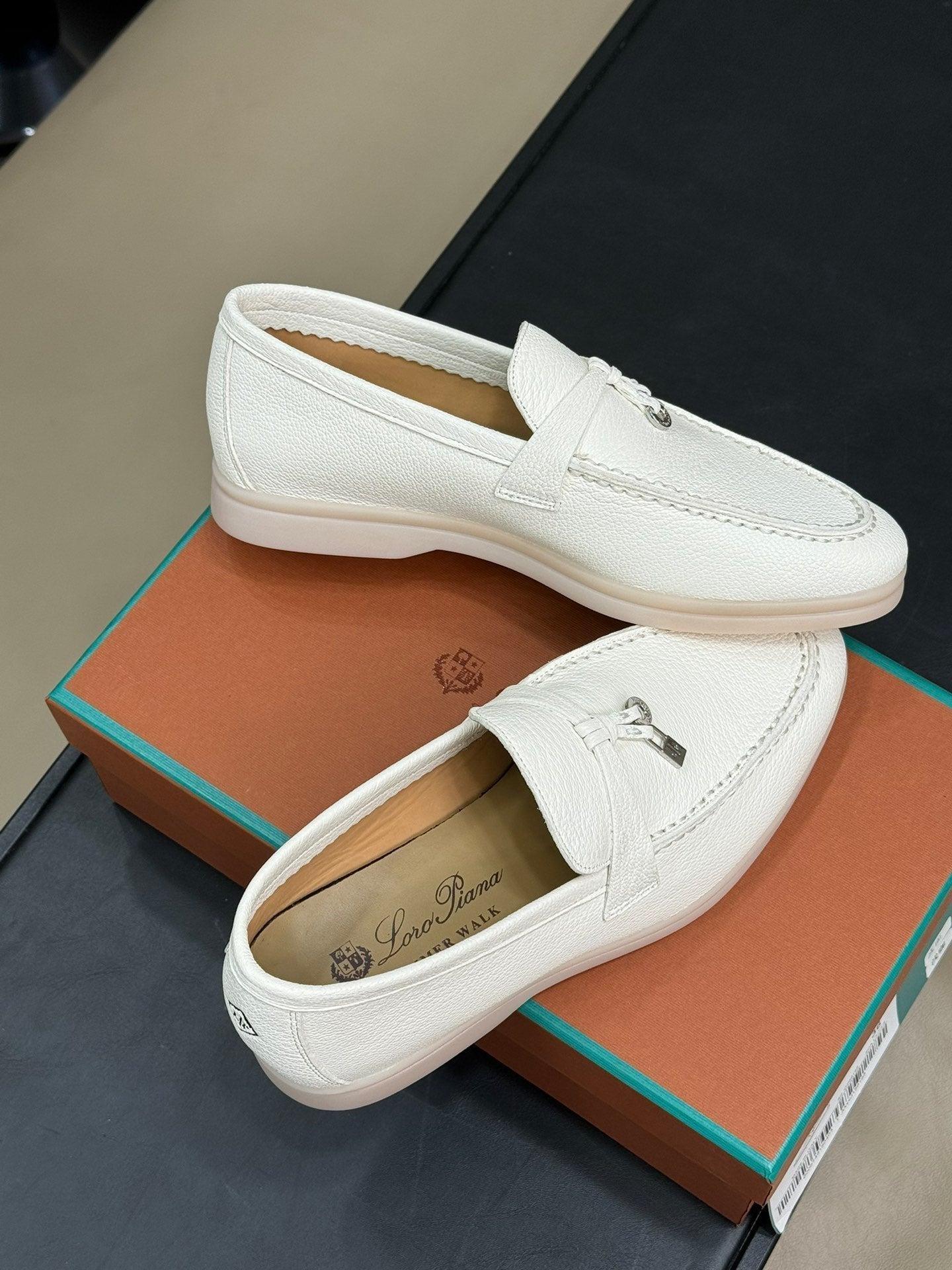 LP SUMMER CHARMS WALK LOAFERS WHITE LAMBSKIN