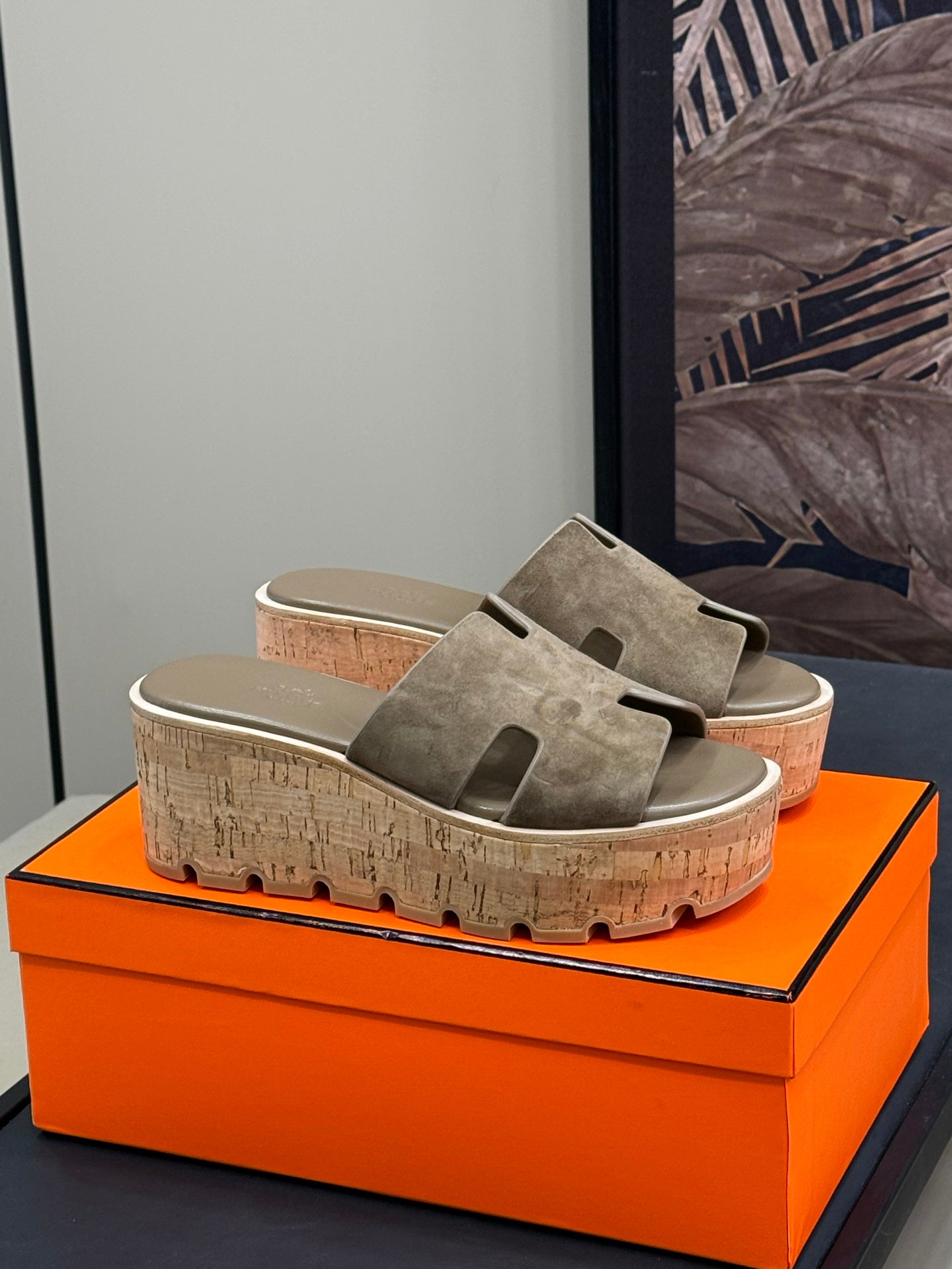 HM 25C Eze 30 Sandal Dark Tan Suede 212715