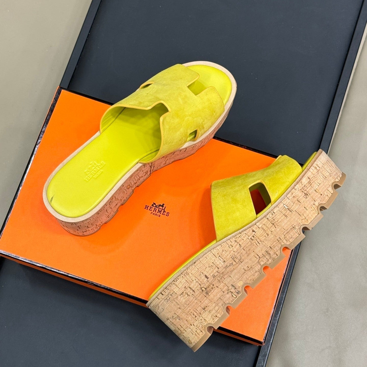 HM 25C Eze 30 Sandal Yellow Suede 212717