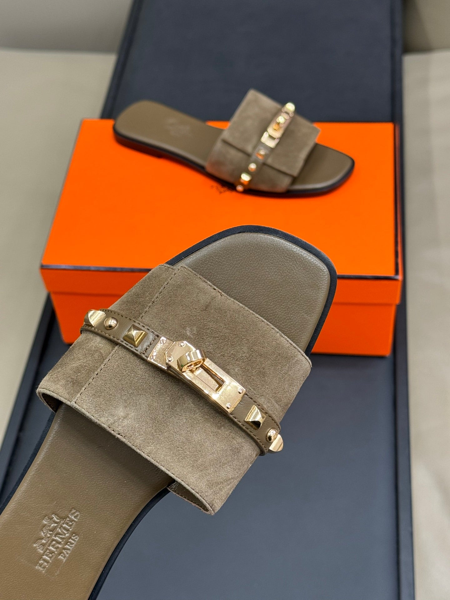 HM Giulia Sandal Army Green Calfskin with Suede 212729