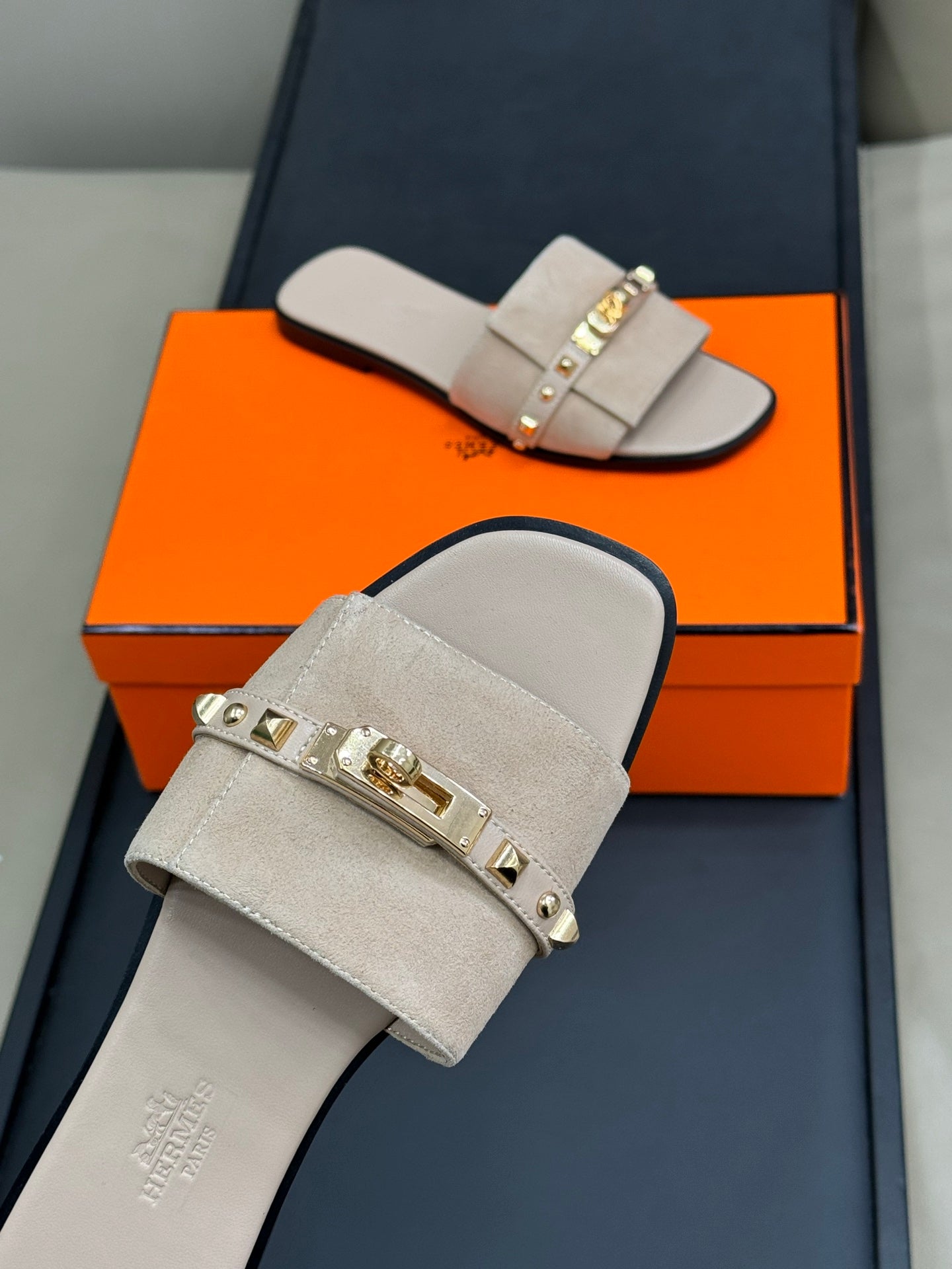 HM Giulia Sandal Beige Lin Calfskin with Suede 212730