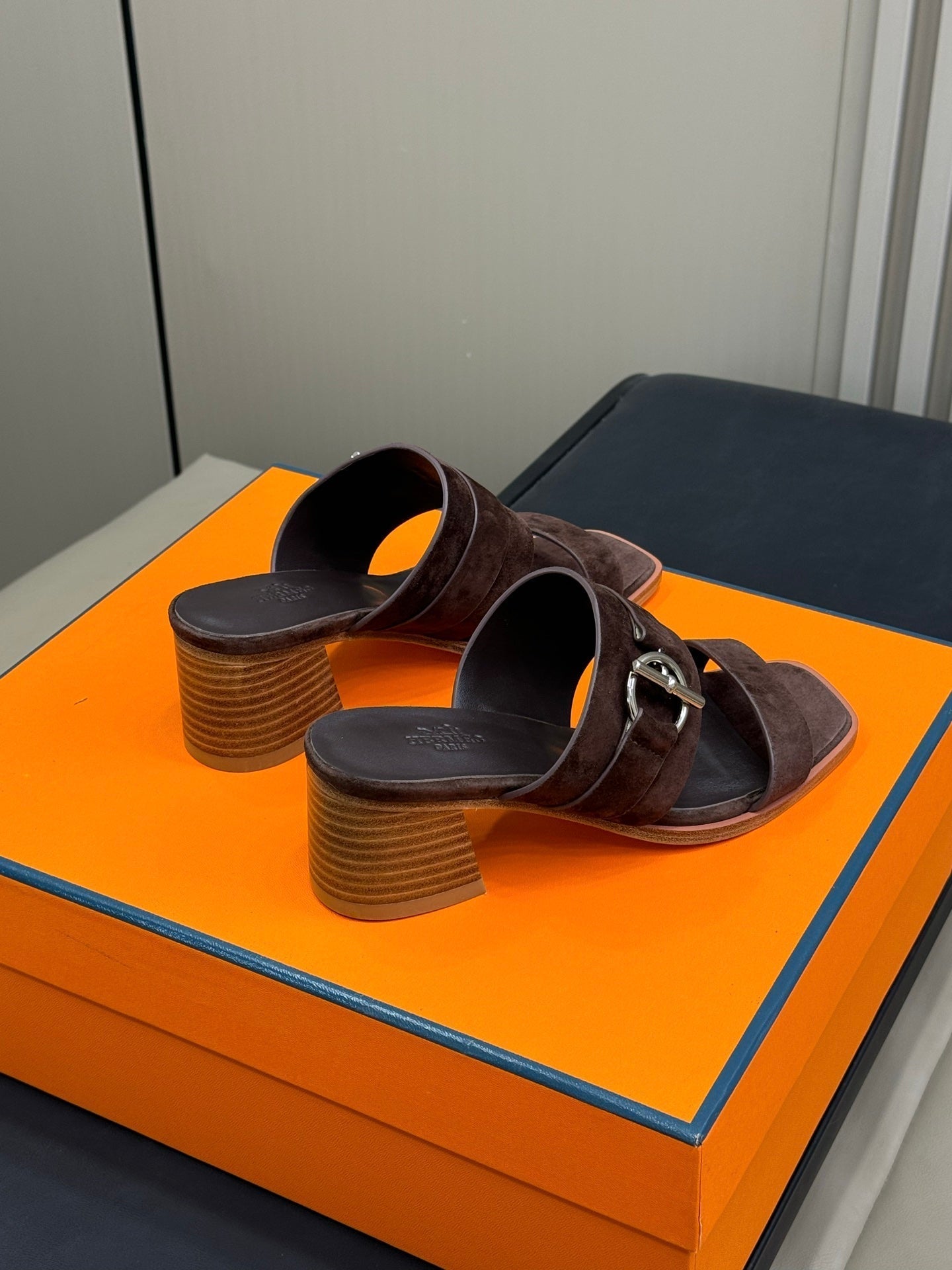 HM Kutecuh Sandals Dark Brown Calfskin 319602