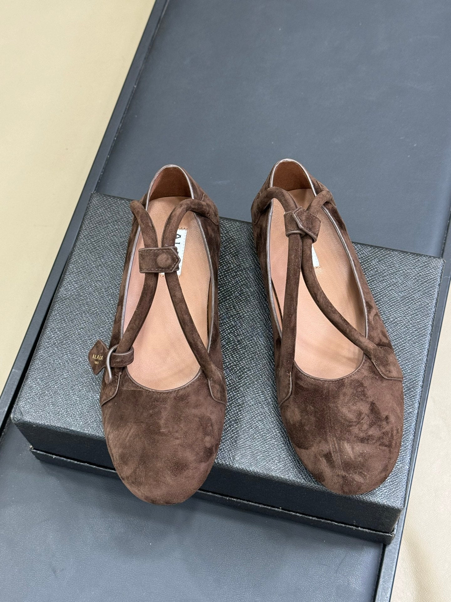 ALAIA  Le Teckel  Ballet Flats Dark Brown Suede 468728