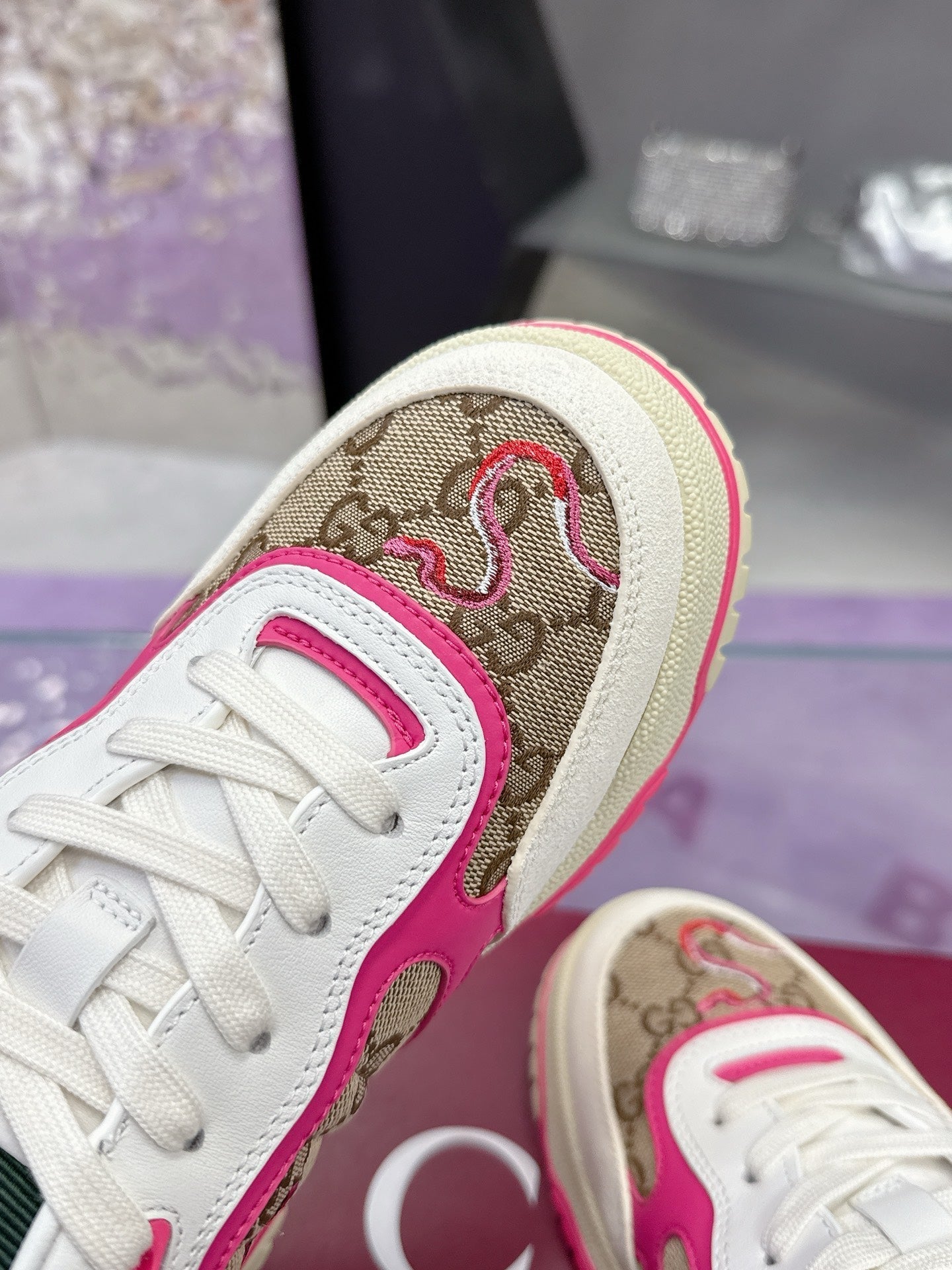 GG Men's 25 Snake Sneaker Brown Pink Cowhide 574716