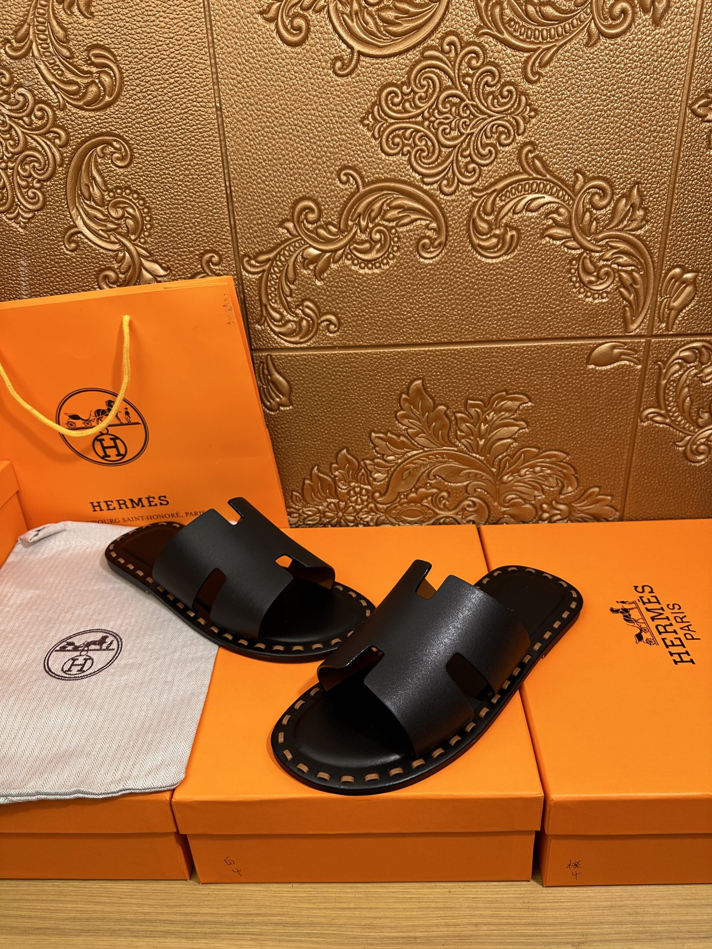 HM Men's Izmir Slide Black Cowhide 544060