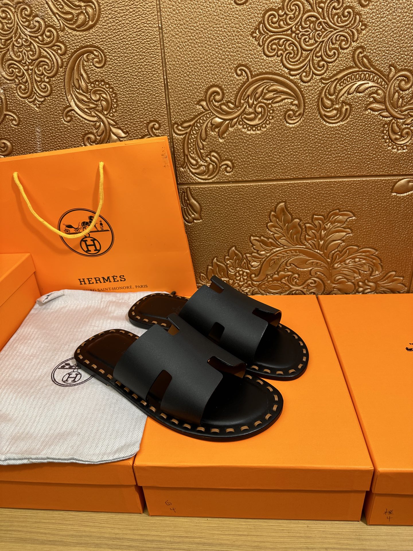 HM Men's Izmir Slide Black Cowhide 544060