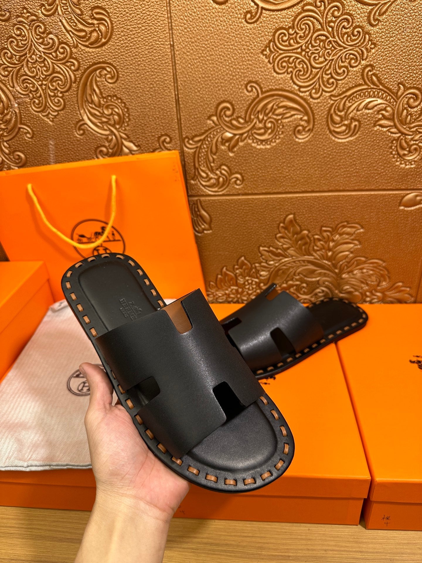 HM Men's Izmir Slide Black Cowhide 544060