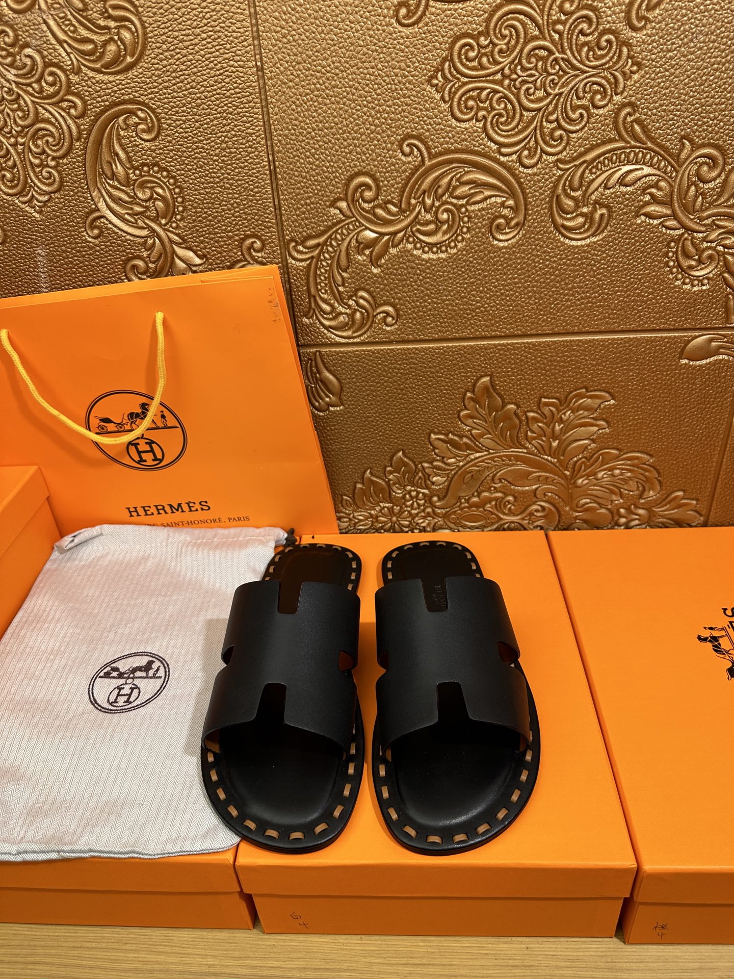 HM Men's Izmir Slide Black Cowhide 544060