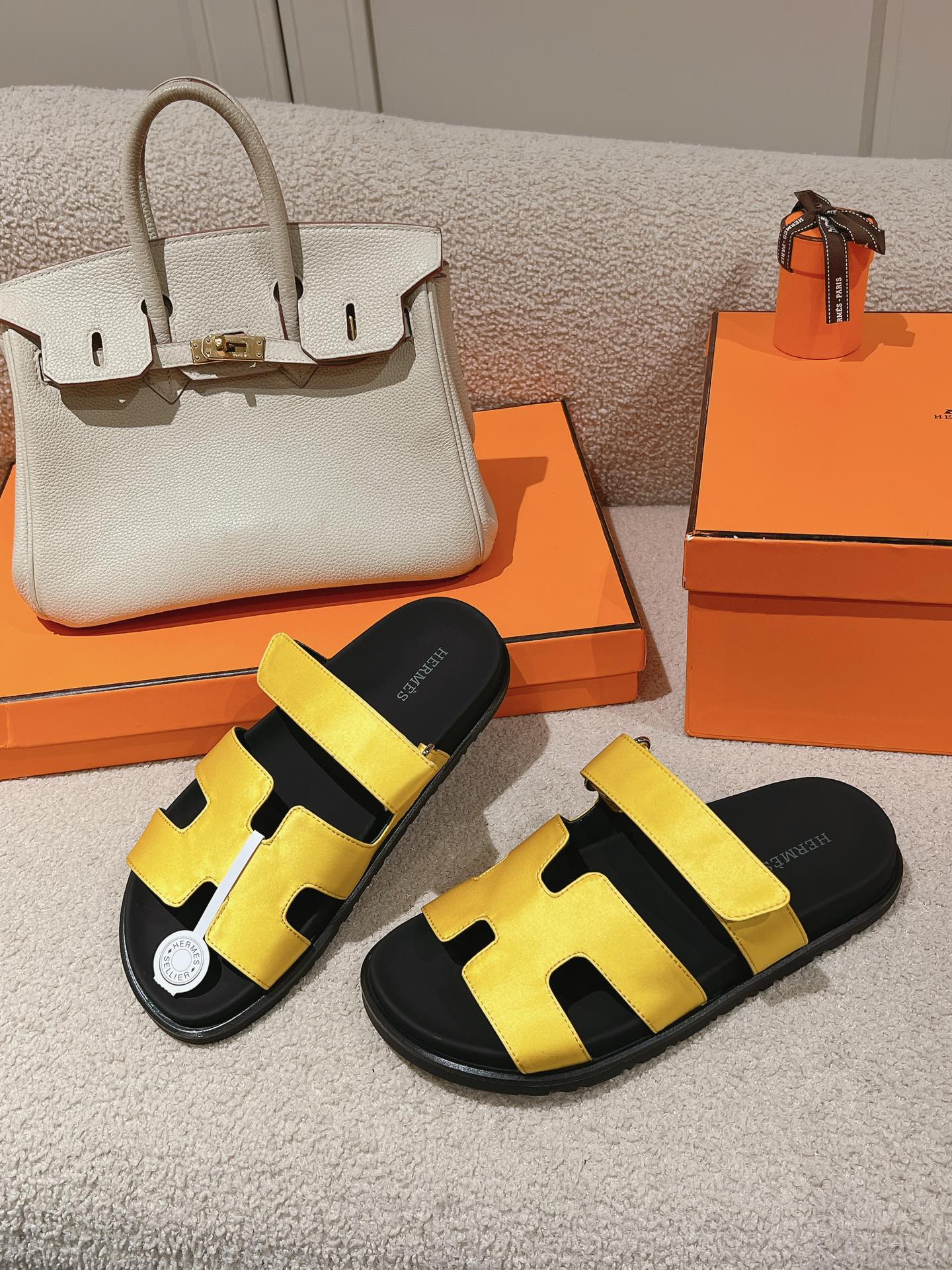 CHYPRE SANDAL BLACK MIX BRIGHT YELLOW CALFSKIN