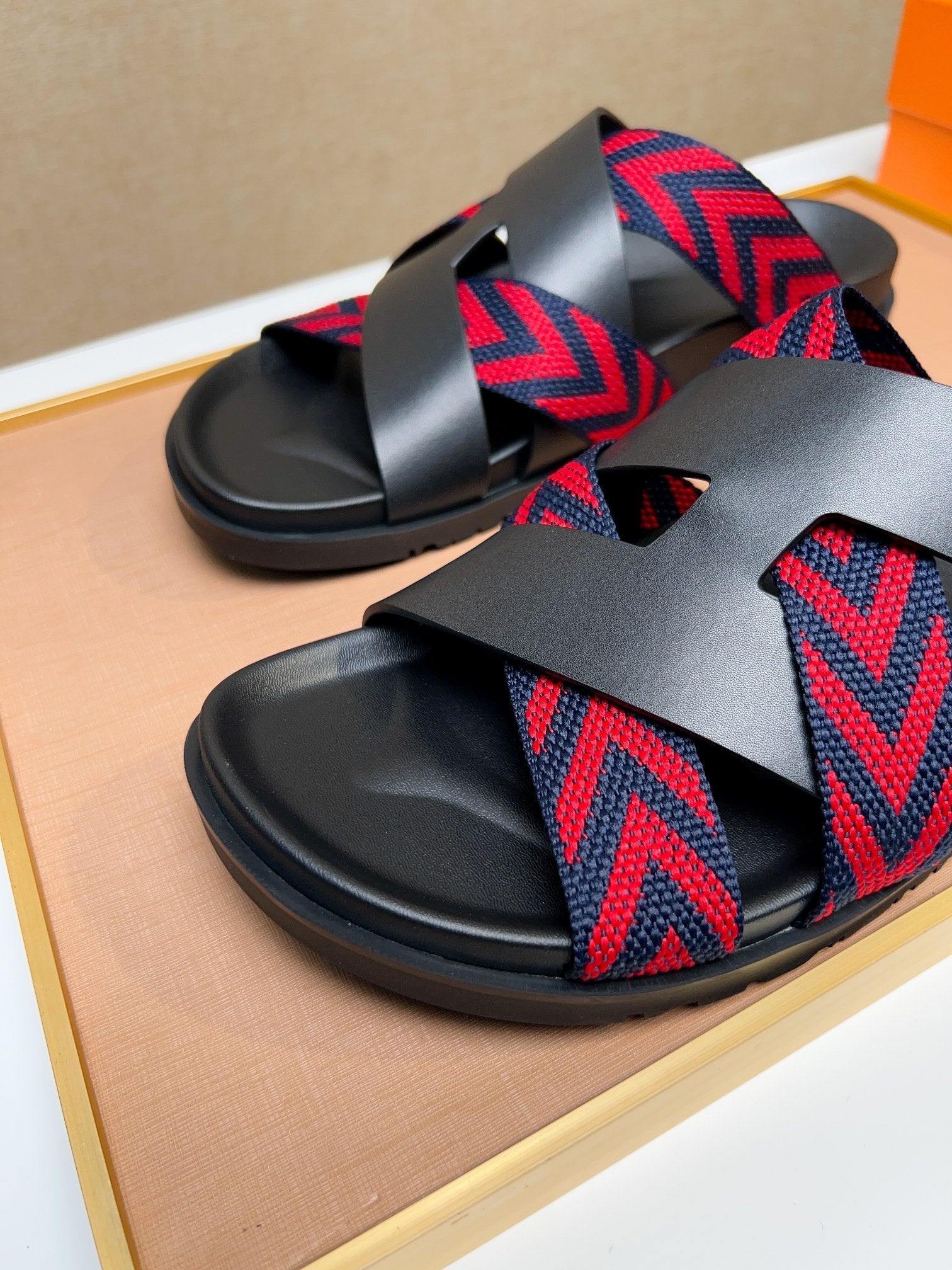 HM Men's Kazimir Sandals Black Red Calfskin 735741