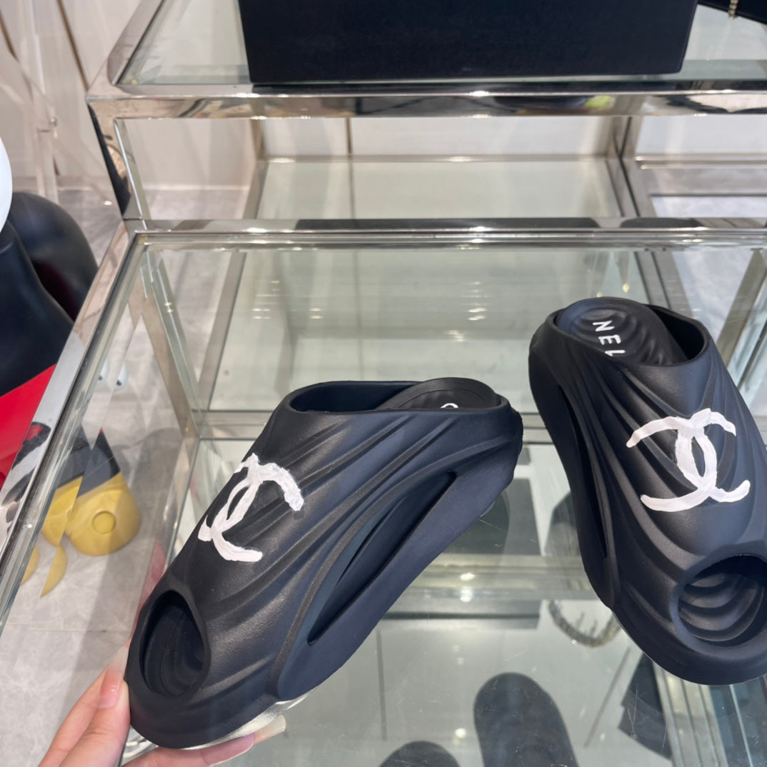 CC Slippers Black Foam  204135