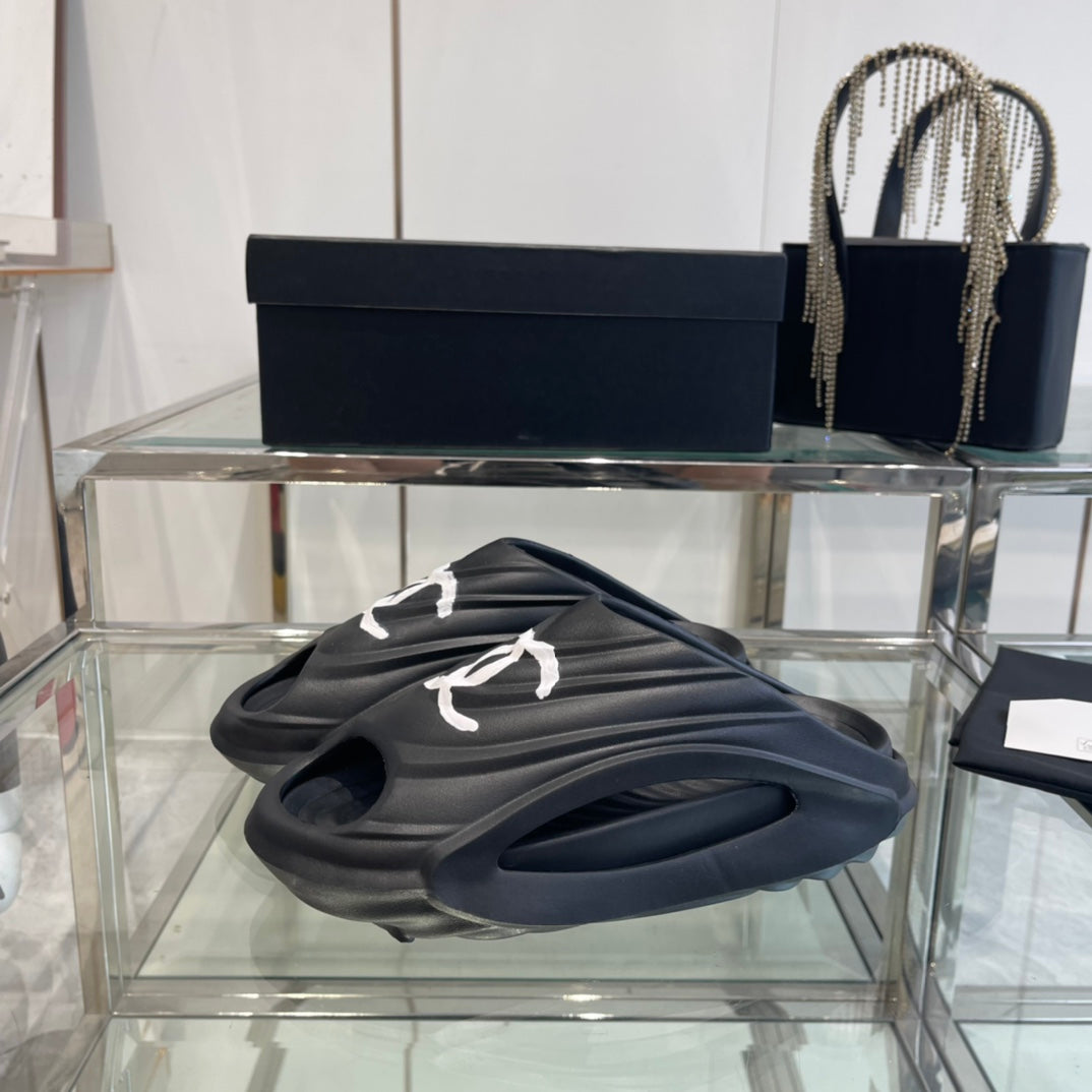 CC Slippers Black Foam  204135