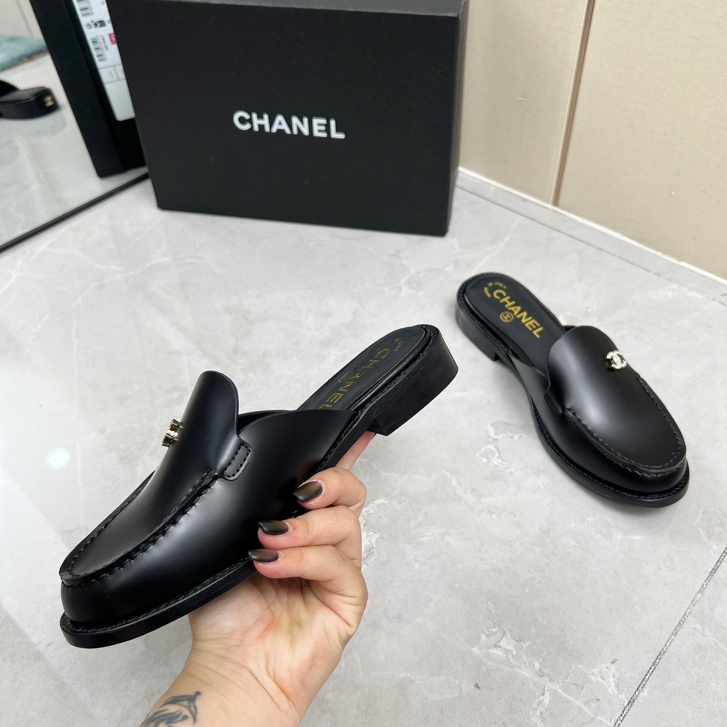 CC 25C Mule Black Calfskin